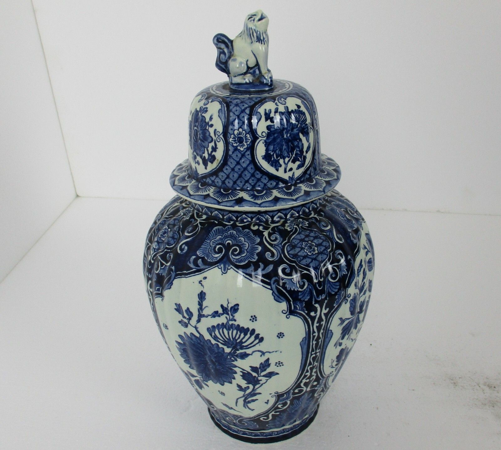 Royal Sphinx Maastricht Delft Vase Urn Marked Boch Blue White Foo Dog 15.74" photo 189.0