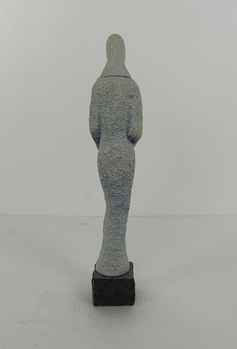 Virgin Mary Madonna Holy Mother Infant Child Plaster Statue On Granite Base Mode photo Art