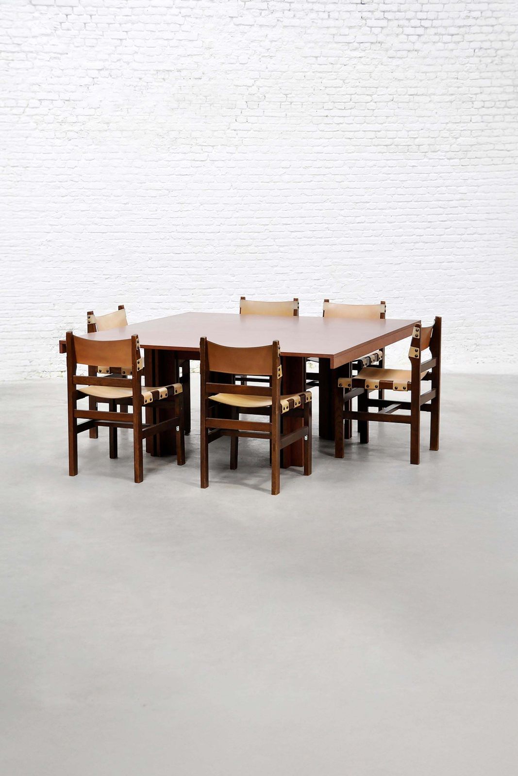 photo furniture Carlo Scarpa 'Quatour' Dining Table In Walnut, Simon Gavina, Italy, 1974