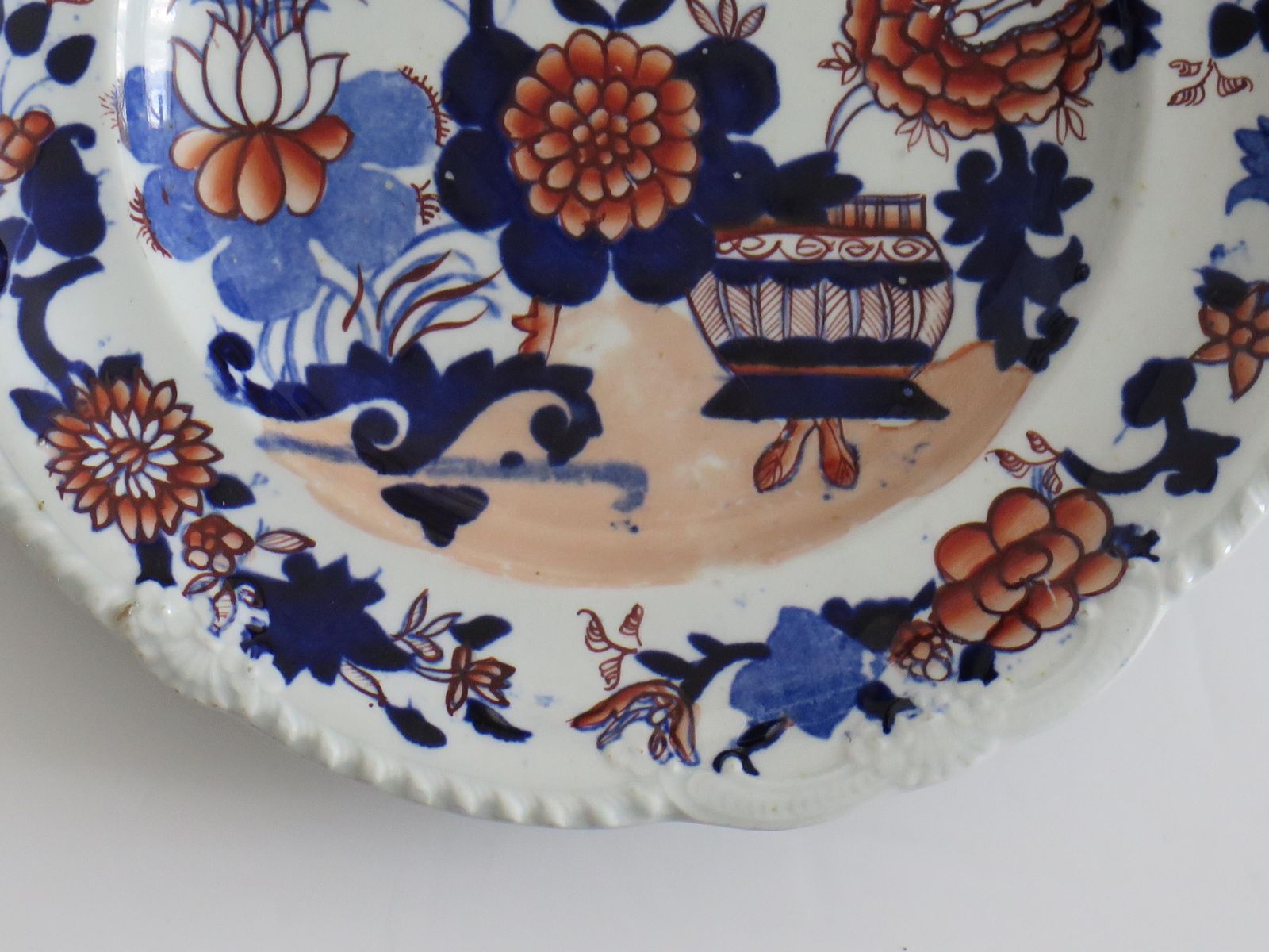 photo vintage Set Of Two (A) Georgian Masons Ironstone Desert Plates Basket Japan Ptn, Ca 1818