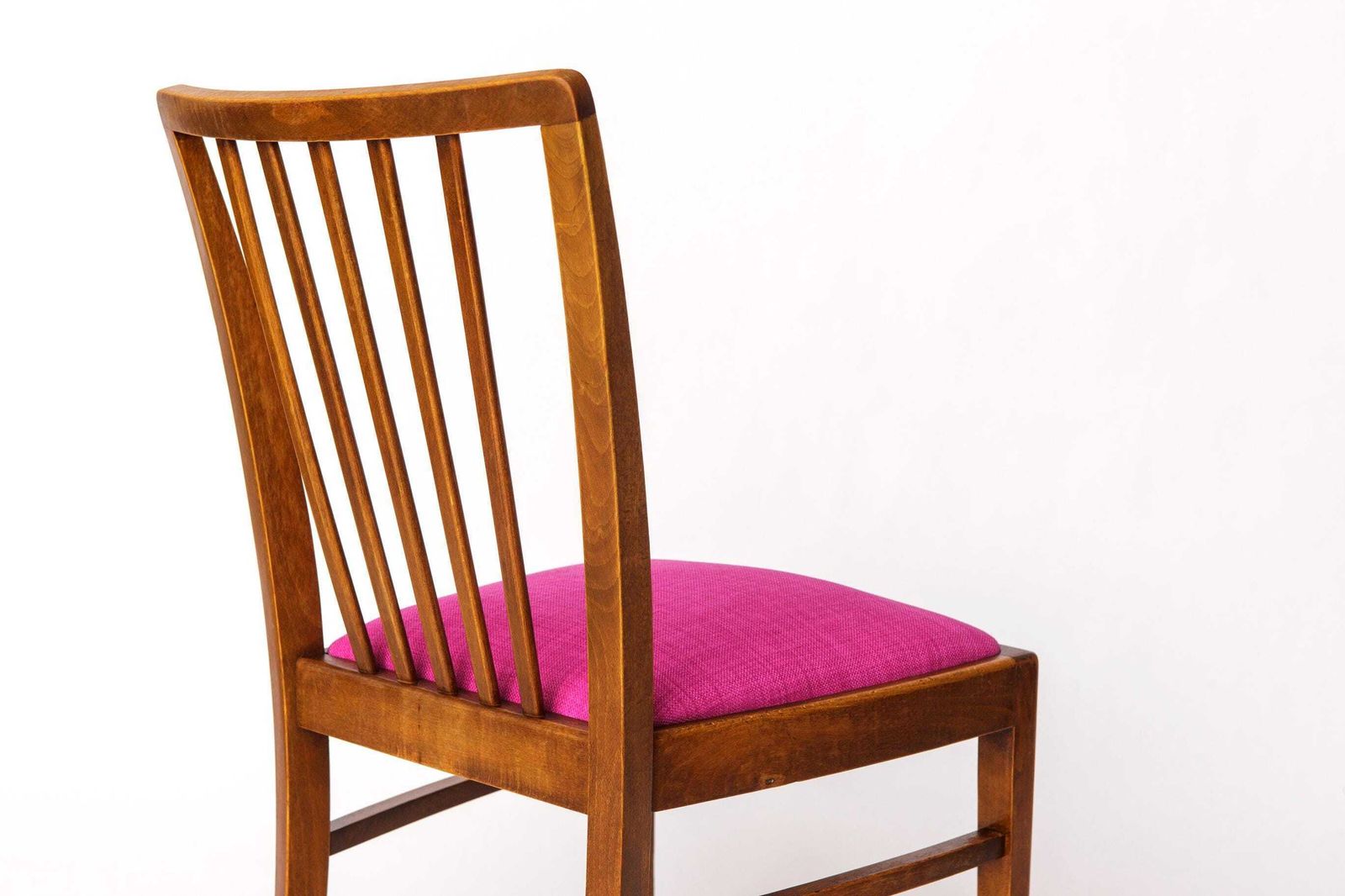 photo furniture Vintage German Chair – 1950s Beech Wood – Magenta Upholstery – Mid Century Modern