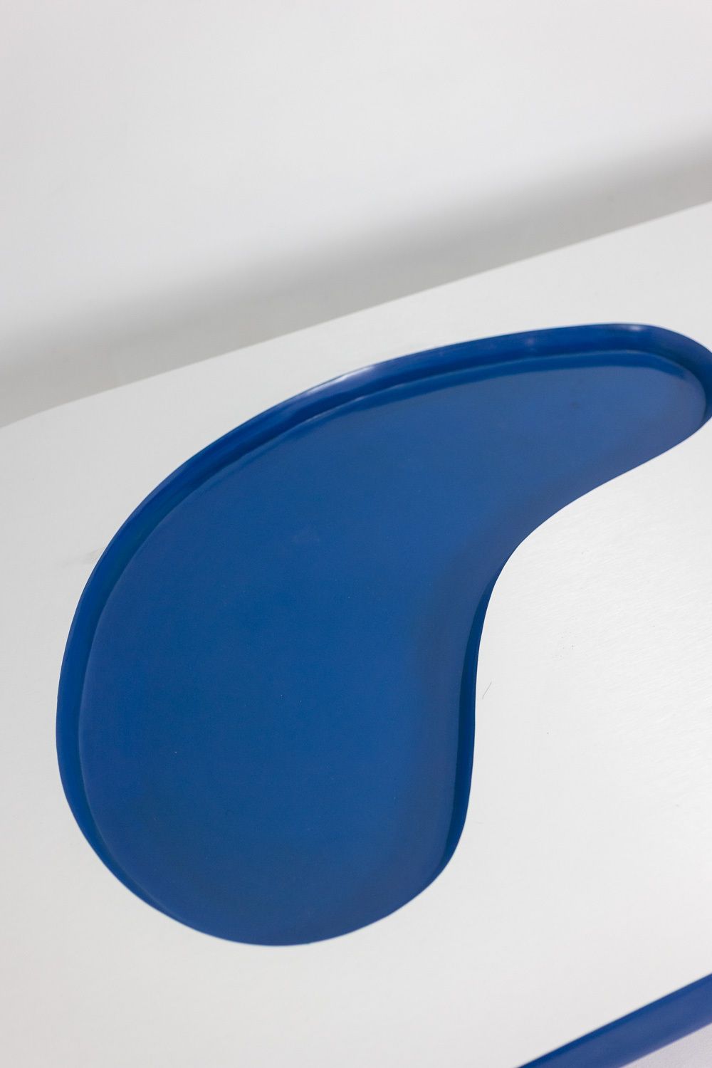 Organically Shaped Coffee Table In Aluminum And Lacquer. Contemporary. photo 8800.0
