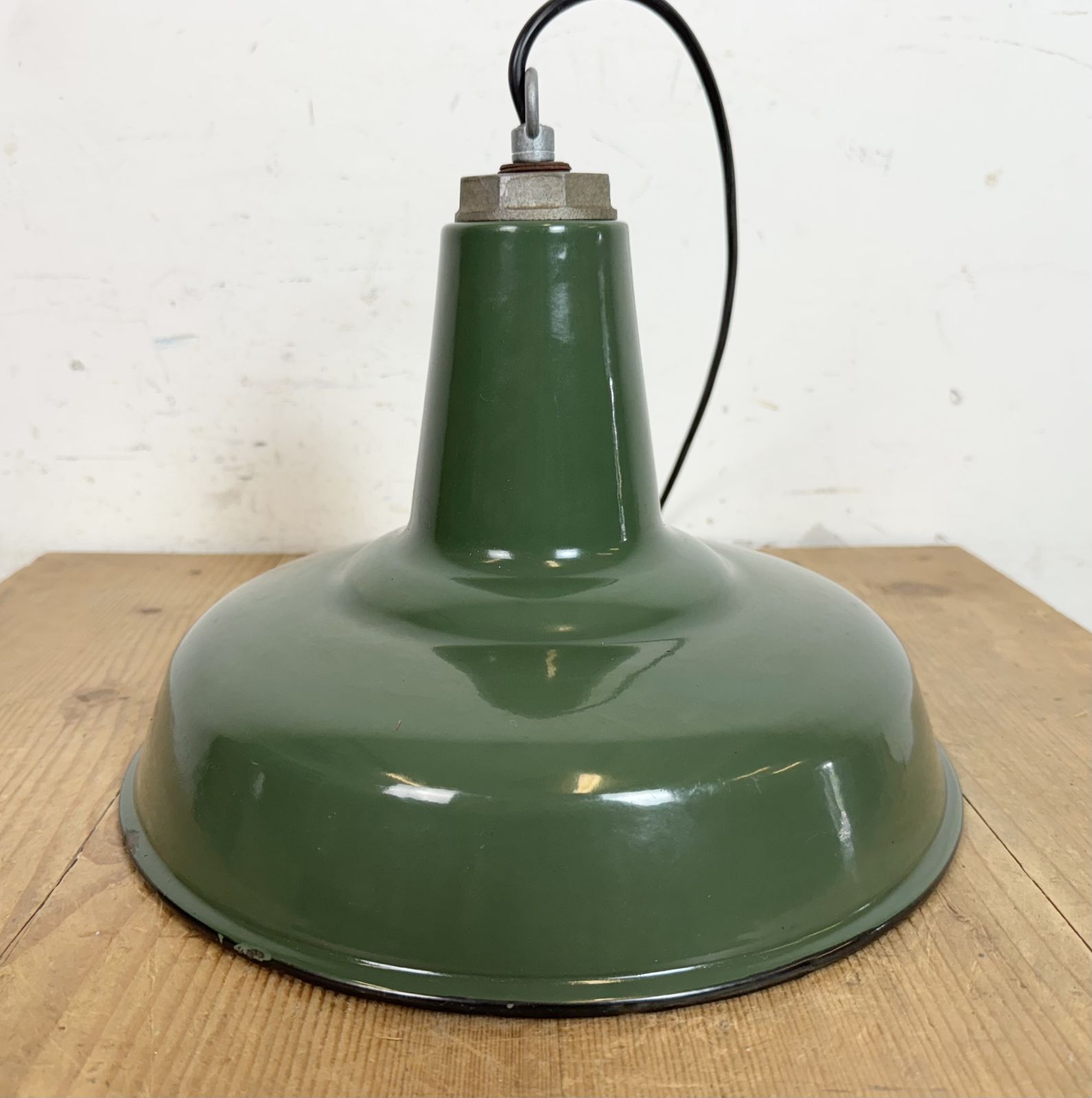 photo vinterior Industrial Green Enamel Factory Pendant Lamp, 1960s