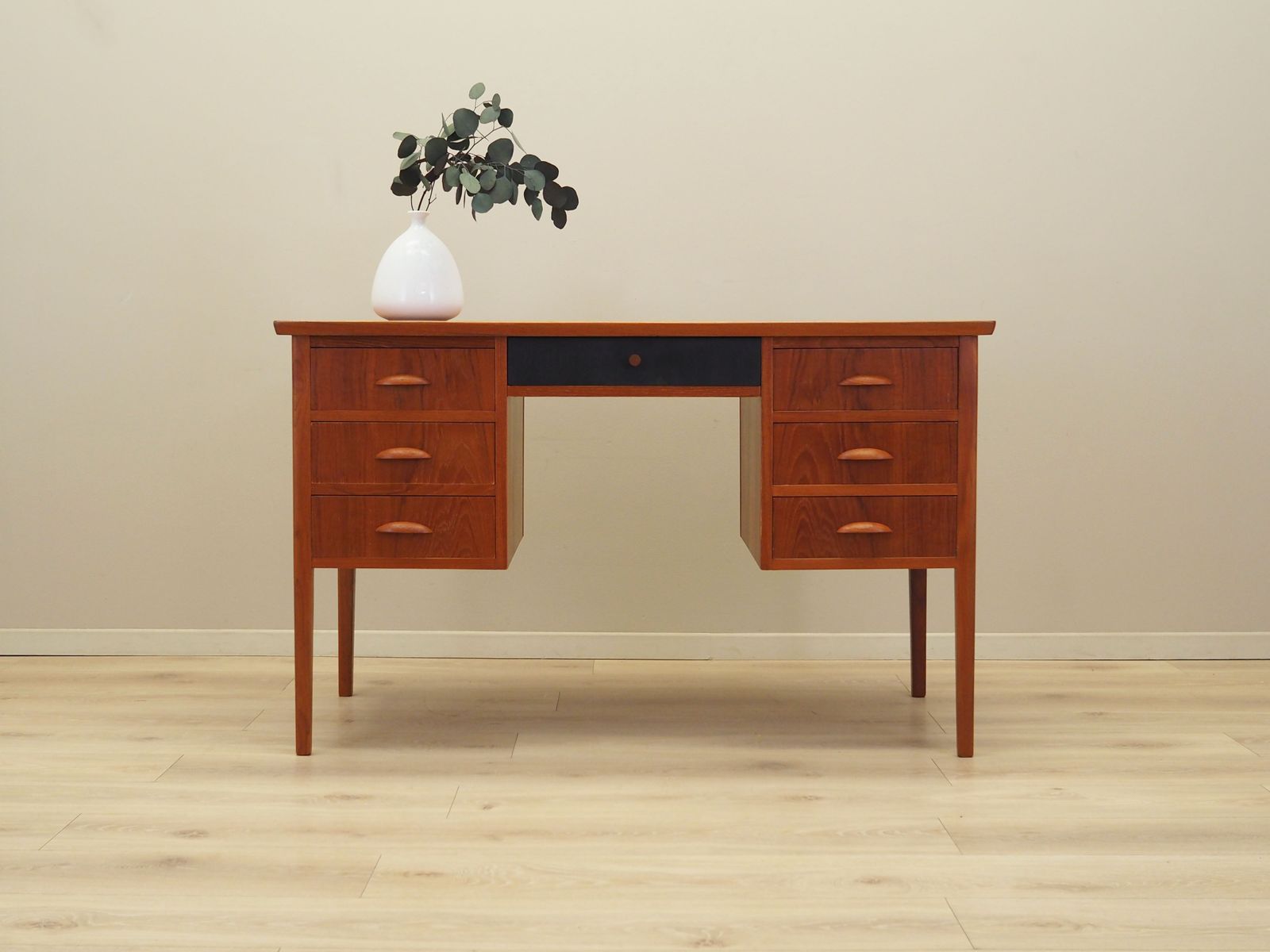 Teak Desk, Danish Design, 1970s, Production: Denmark photo furniture