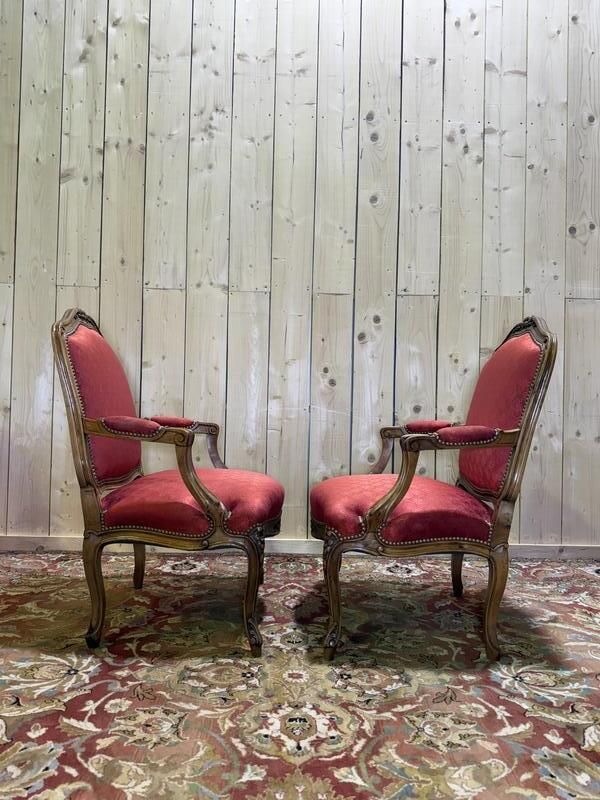 Paire De Fauteuils Cabriolets De Style Louis XVI Soie Rouge photo furniture
