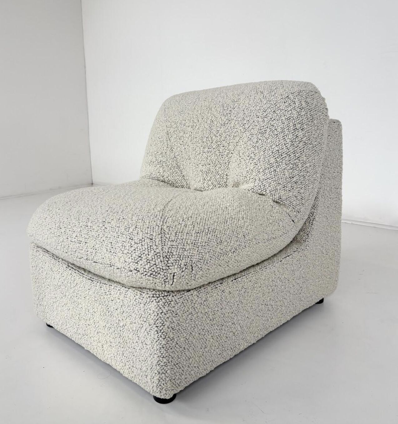 Contemporary Set Of 5 Armchairs, Boucle Fabric, Italy photo buy