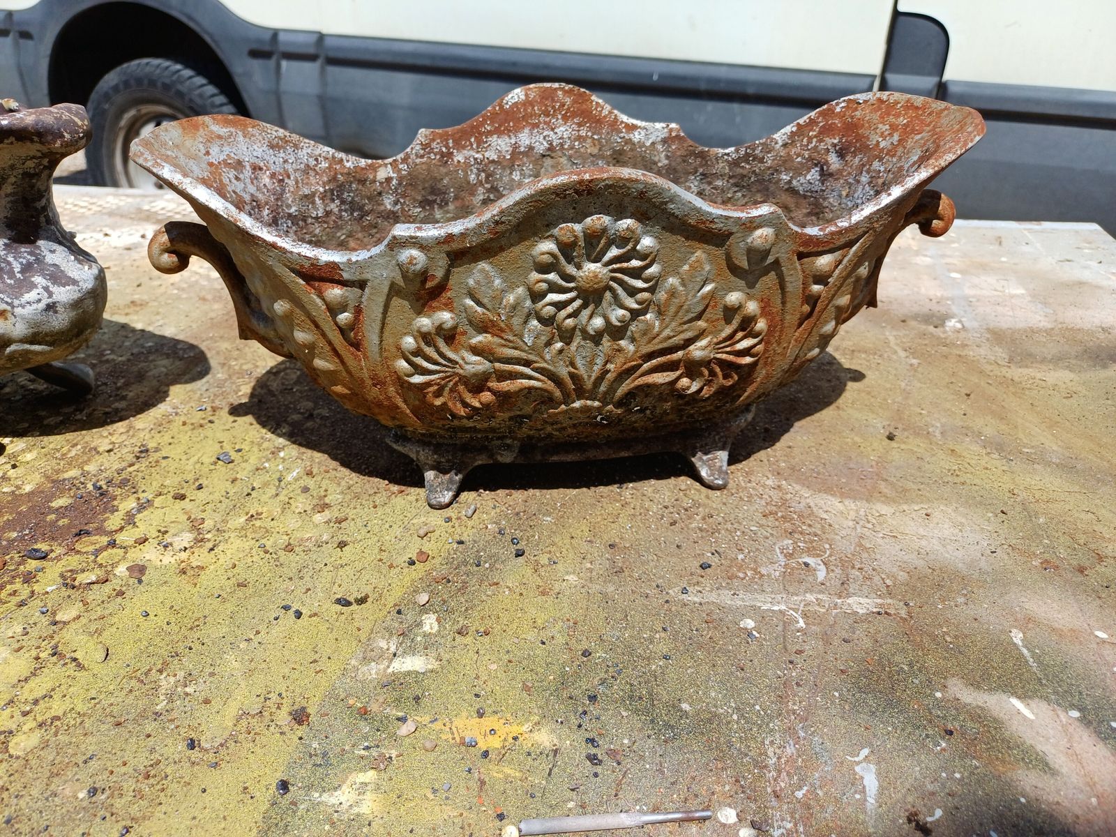 3 Cast Iron Planters 1900 From Charleville   Mézières Rocaille Style photo vinterior