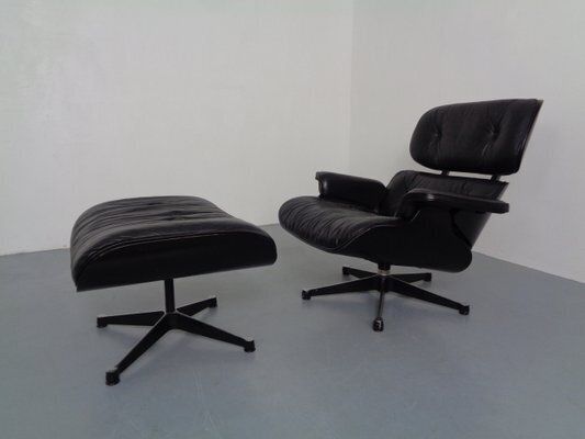 Lounge Chair And Ottoman By Charles And Ray Eames For Herman Miller, 1980s, Set Of 2 photo Furniture