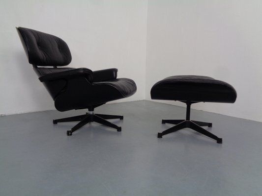 Lounge Chair And Ottoman By Charles And Ray Eames For Herman Miller, 1980s, Set Of 2 photo vintage