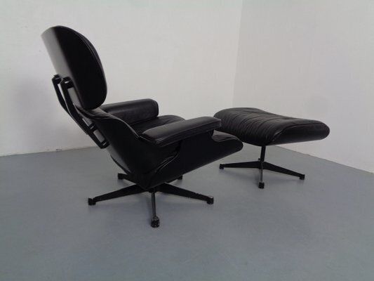 Furniture Lounge Chair And Ottoman By Charles And Ray Eames For Herman Miller, 1980s, Set Of 2 photo