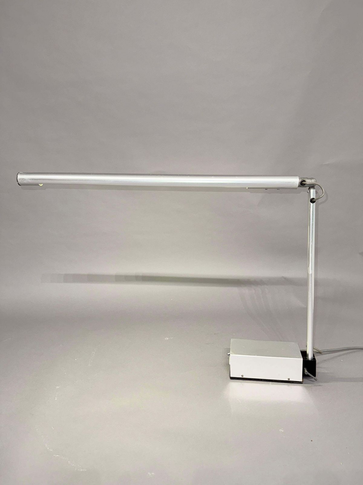 Cantilever Mk II Abramovitz Desk Lamp As Seen James Bond " You Only Live Twice" photo 2850.0