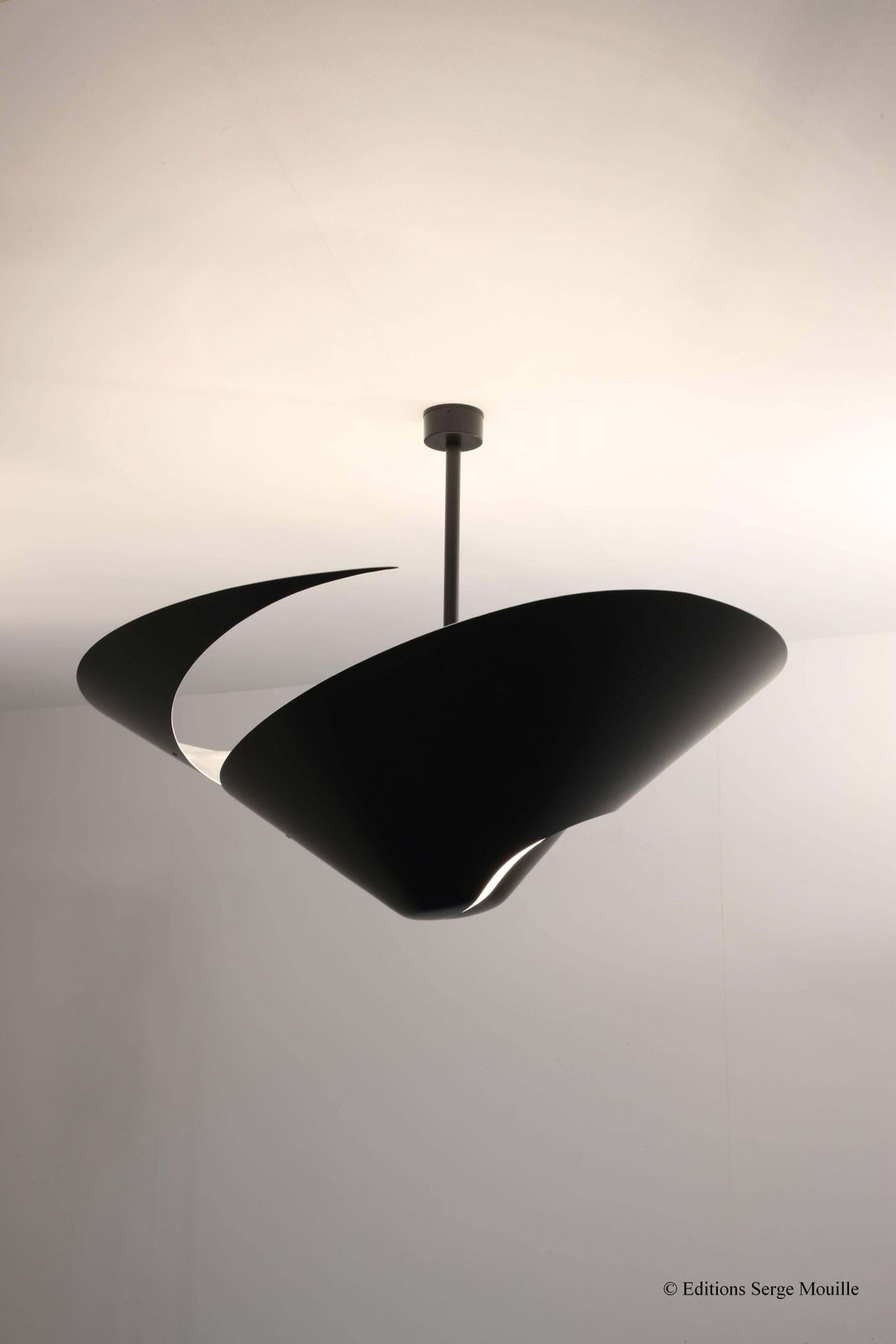 Serge Mouille Large "Escargot" French Pendant Ceiling Lamp 1950 photo furniture
