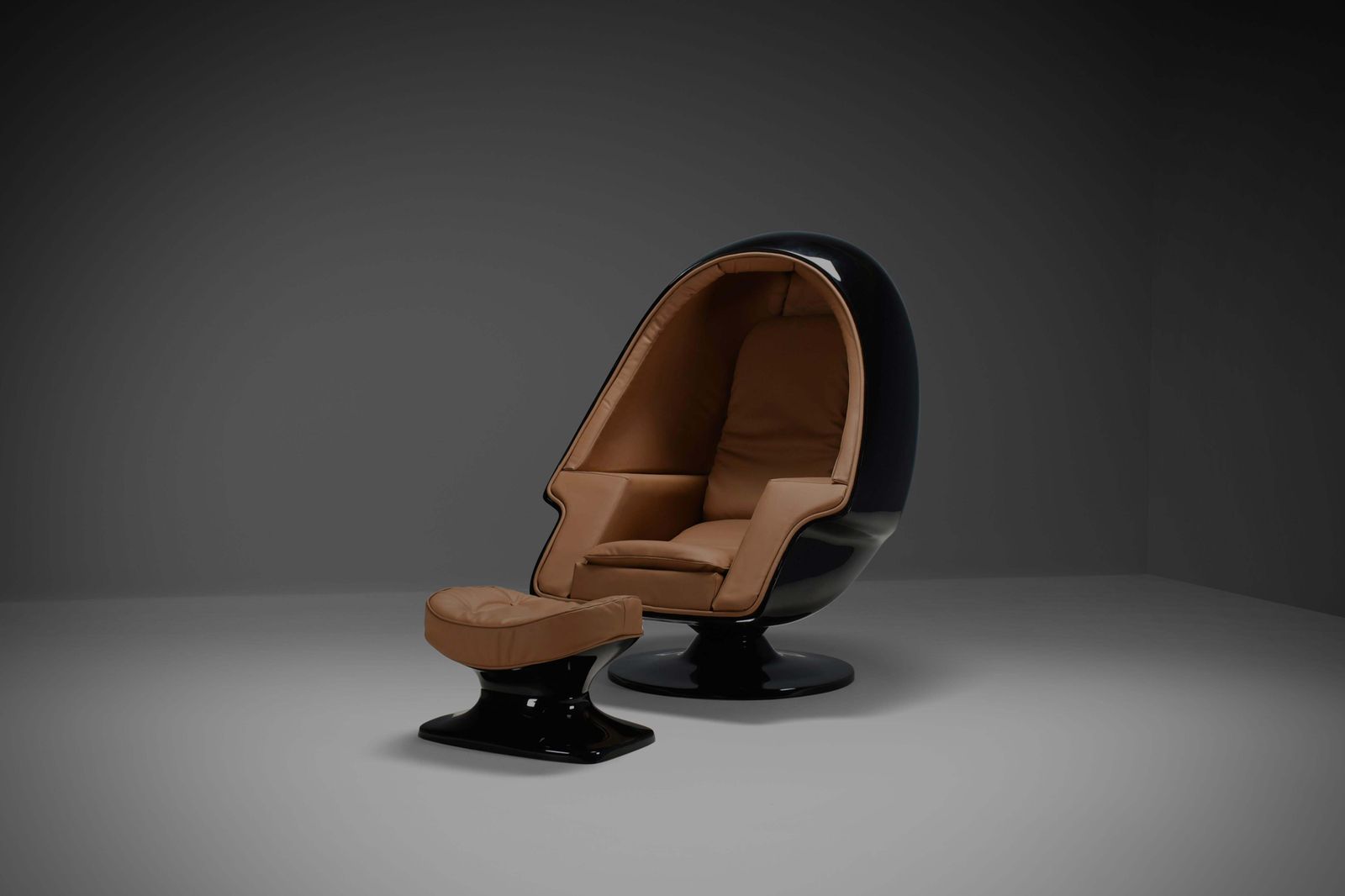 Original 1970s Lee West ‘Alpha” Stereo Egg Chair, Black Fiberglass And Leather photo 15060.0