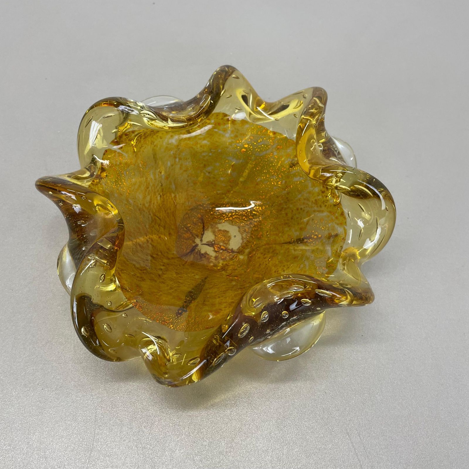 photo furniture Glass Bowl Element Shell Ashtray Murano Gold Dust Barovier And Toso, Italy 1970s