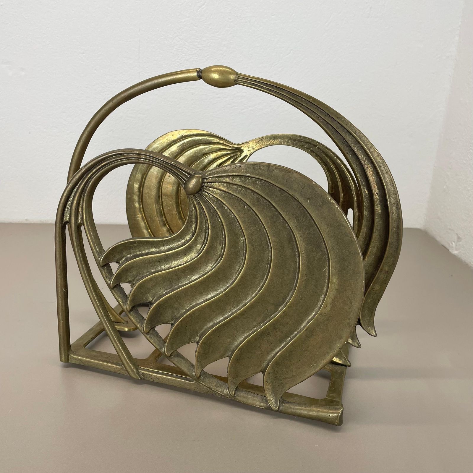 photo for sale Hollywood Regency 4.8kg Brutalist Solid Brass Magazine Holder Stand, Italy 1970s