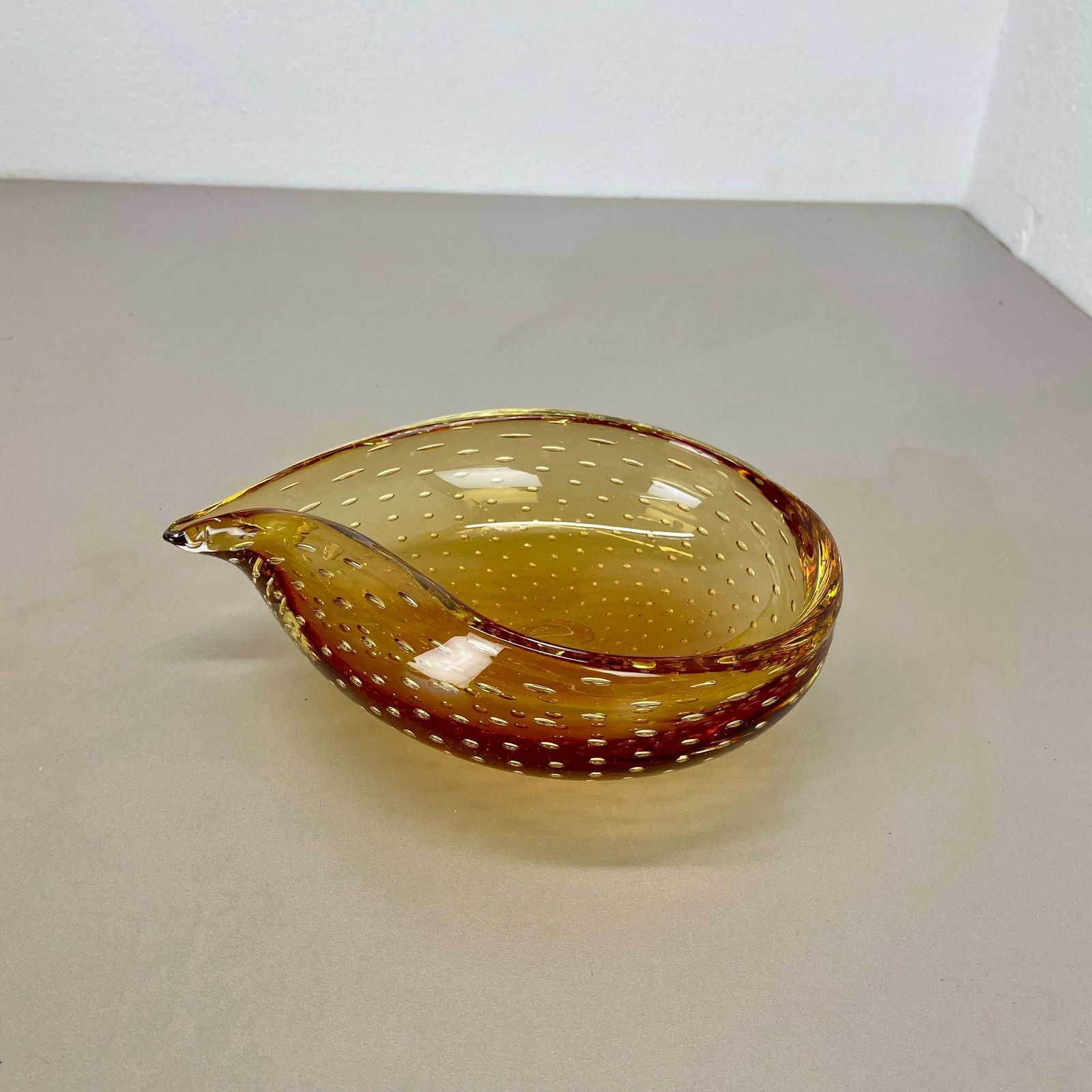 Xl  Murano Glass 1.2kg Bullicante Yellow Bubble Bowl Element Shell Italy 1970 photo for sale