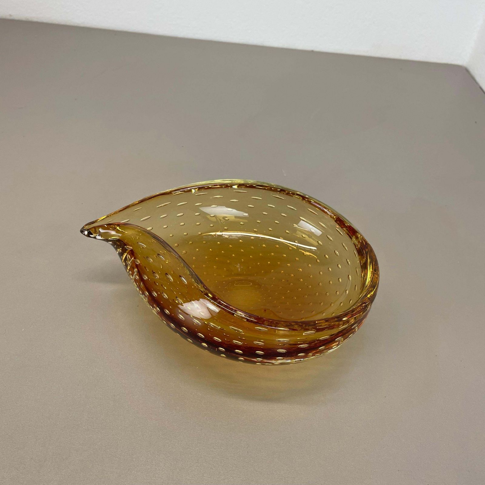 photo vinterior Xl  Murano Glass 1.2kg Bullicante Yellow Bubble Bowl Element Shell Italy 1970