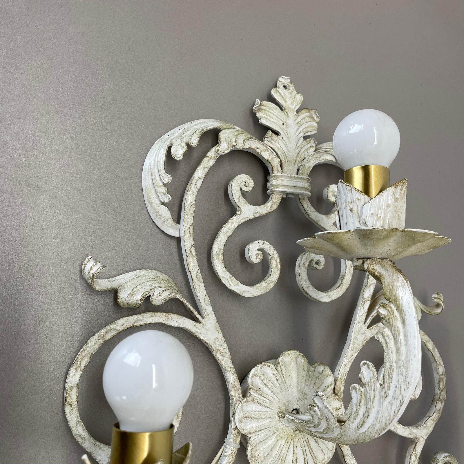1 Of 3 Xxl 73cm White Metal Florentiner Theatre Wall Light, Italy, 1970s photo 1283.0