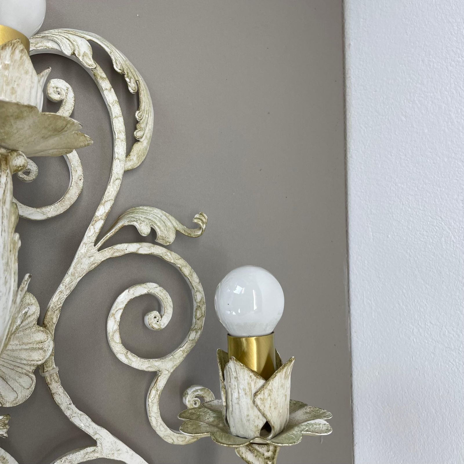 1 Of 3 Xxl 73cm White Metal Florentiner Theatre Wall Light, Italy, 1970s photo buy