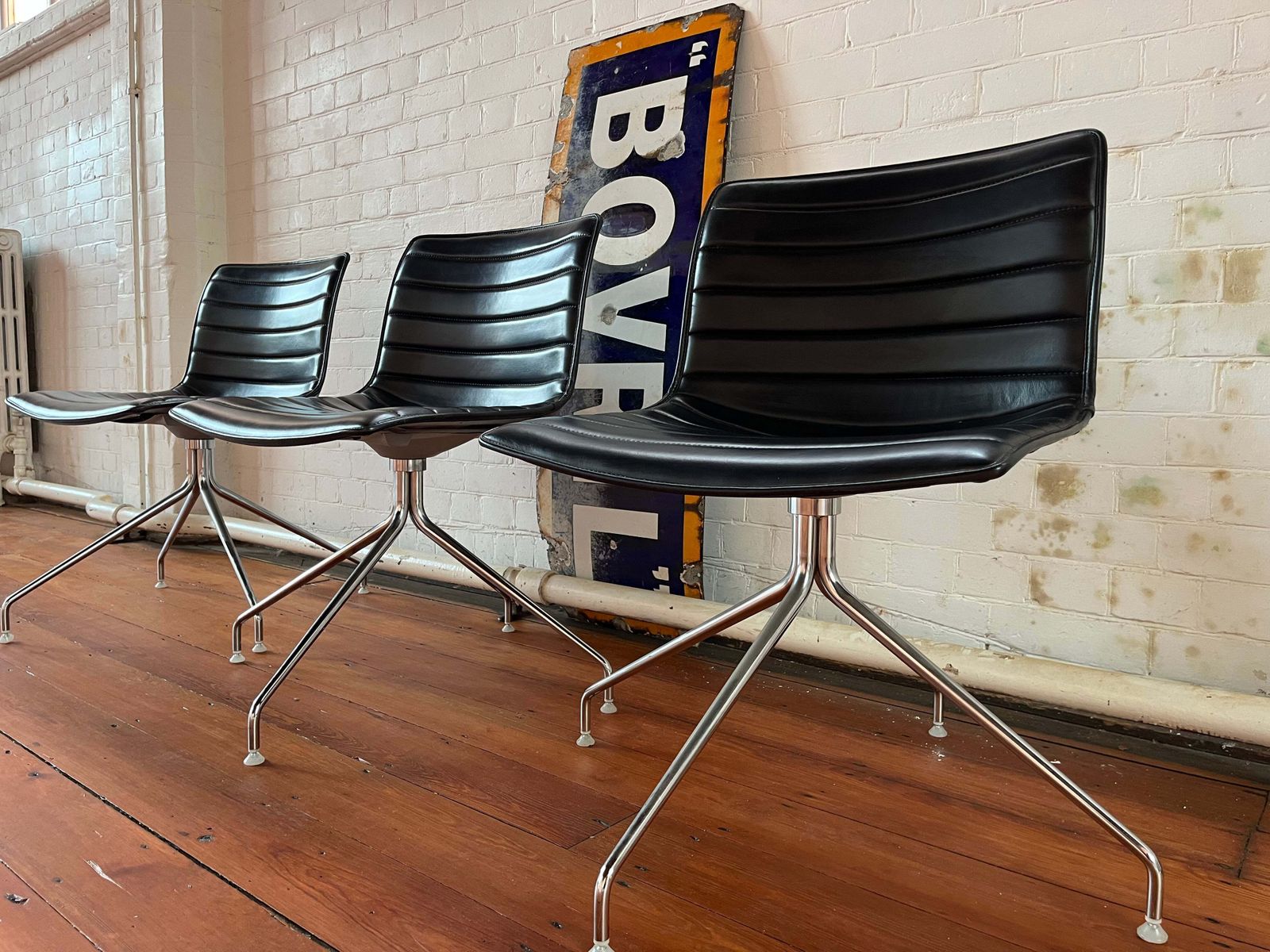 photo vinterior Arper Catifa 53 Chair Leather Studio : Swivel Chair