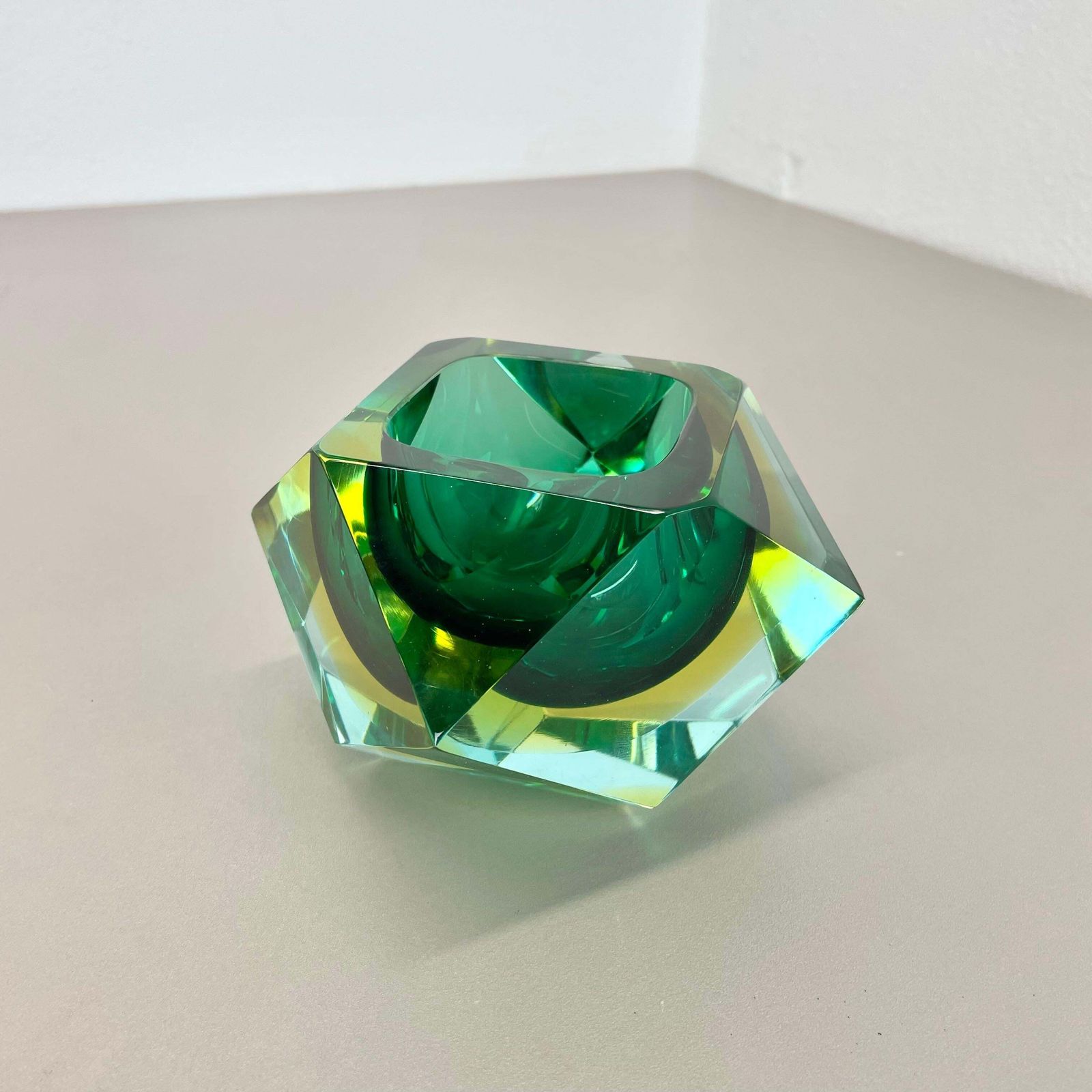 photo vinterior Xl 1.6kg Murano Glass Sommerso Bowl Ashtray By Luigi Mandruzzato, Italy, 1970s