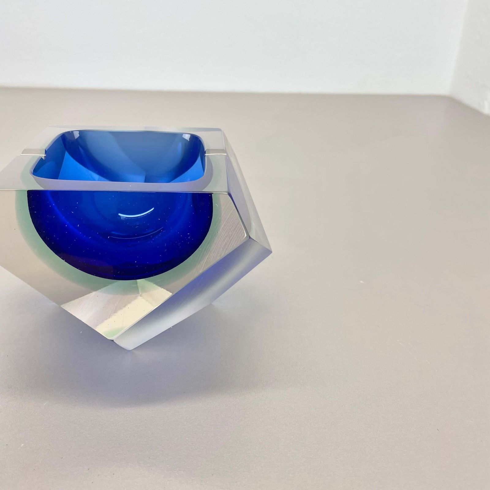 Xl 1.7kg Murano Glass Sommerso "Diamond" Bowl Ashtray By Flavio Poli Italy, 1970 photo vinterior