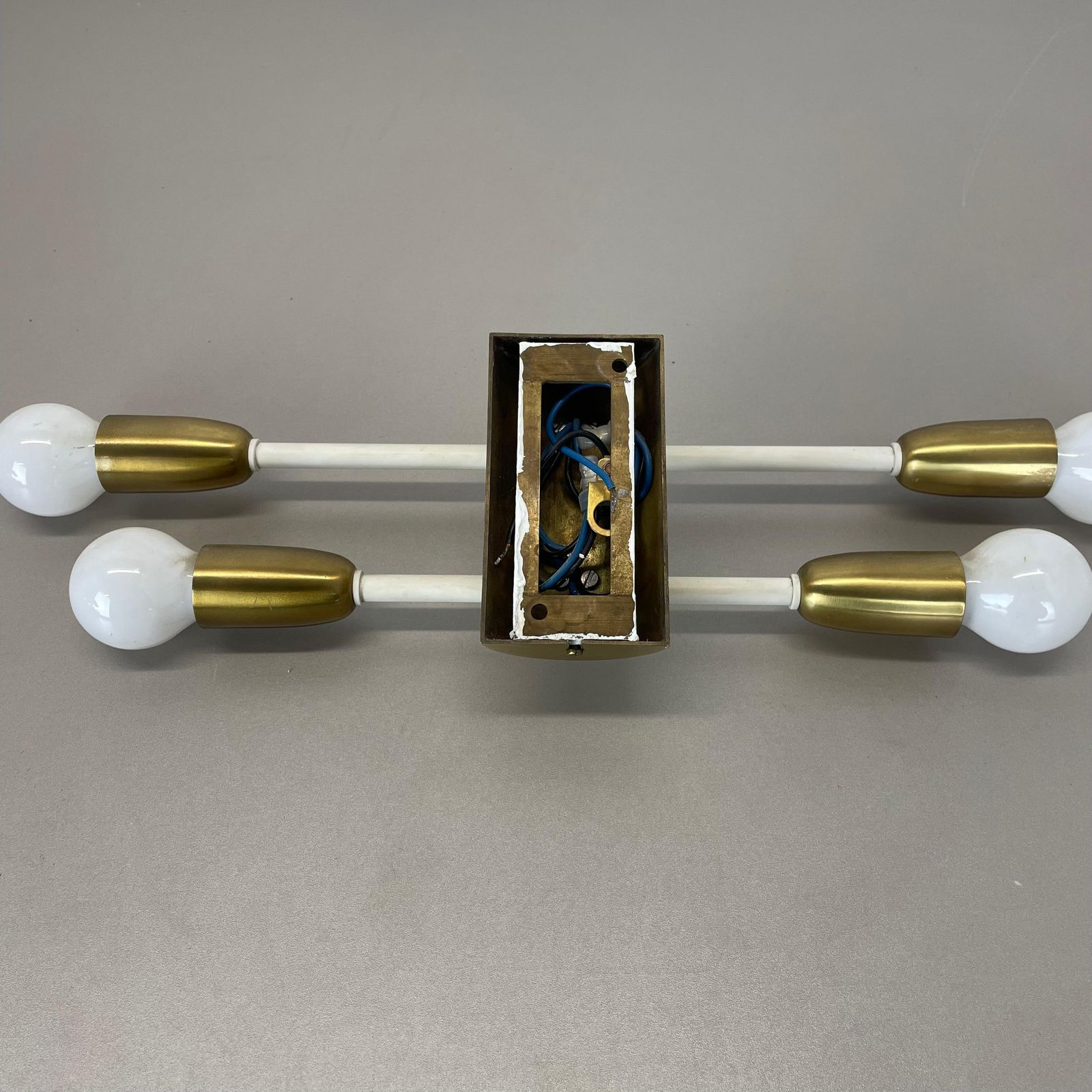 photo vinterior Rare Minimalist 37cm Brass Stilnovo Style Theatre Wall Light Sconce, Italy 1950s