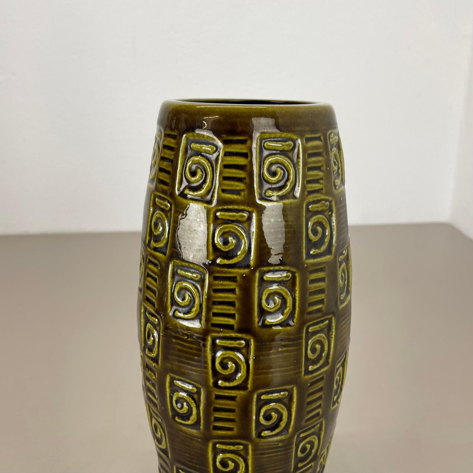 photo furniture Extraordinary "Abstract Line" Tube Pottery Fat Lava Vase Scheurich Germany  1970