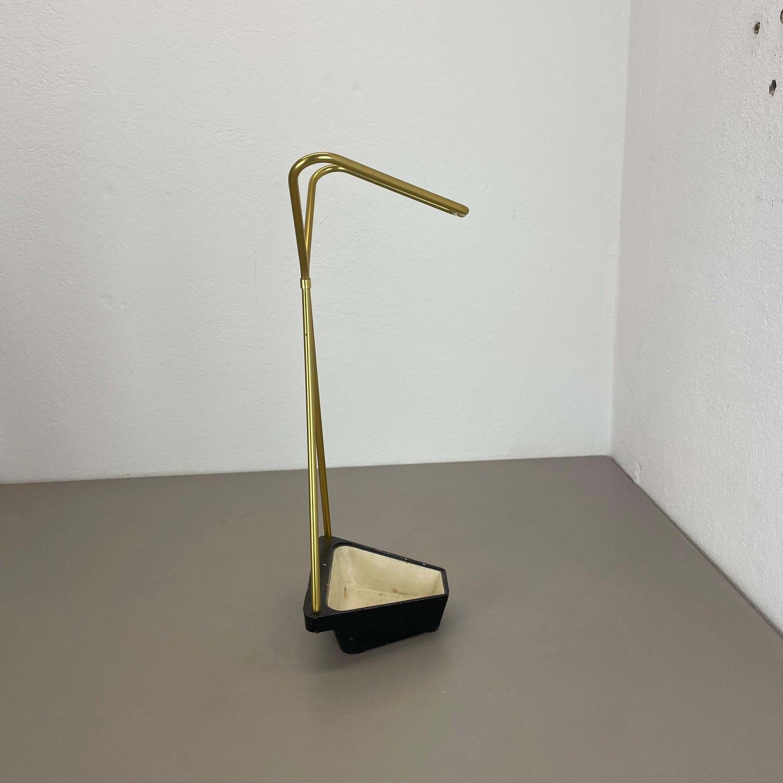 Midcentury Metal Brass Hollywood Regency Umbrella Stand, Germany, 1950s, Nr. 3 photo furniture