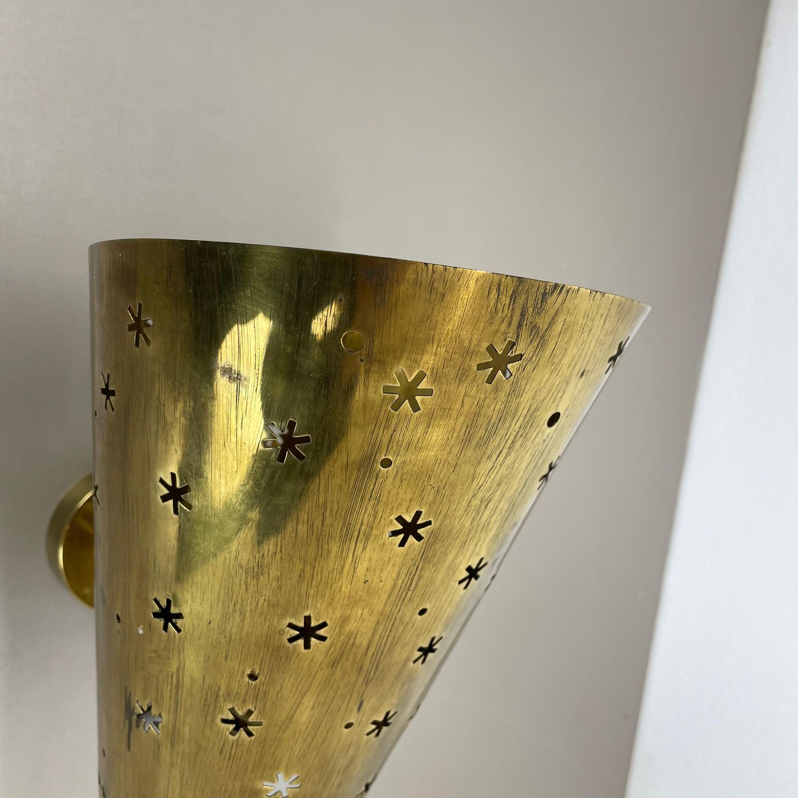 Rare Minimalist Brass "Stars" Theatre Wall Light By Stilnovo Attrib. Italy 1950s photo vintage