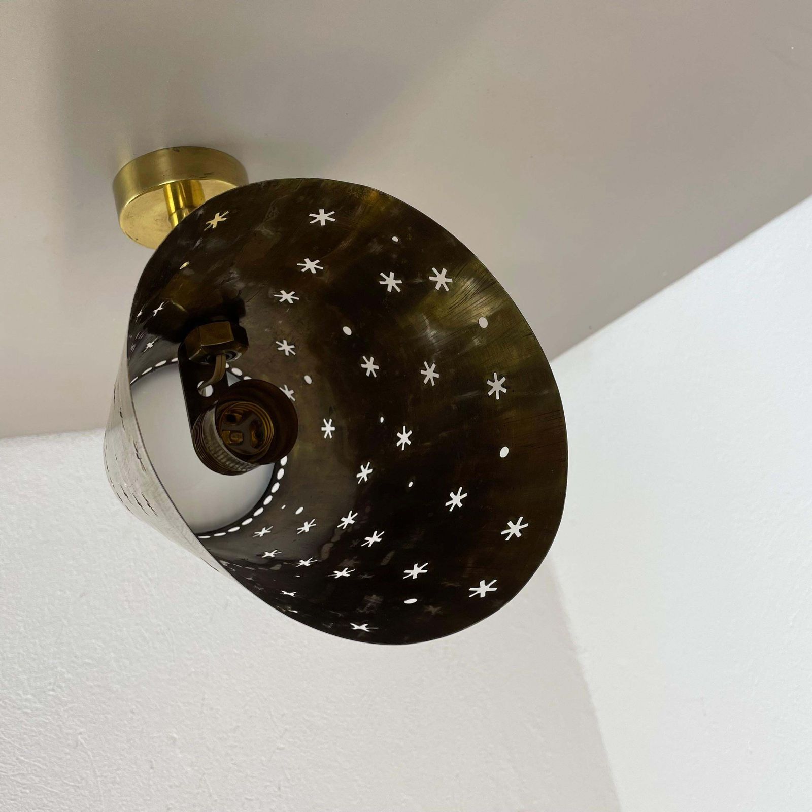 photo furniture Rare Minimalist Brass "Stars" Theatre Wall Light By Stilnovo Attrib. Italy 1950s