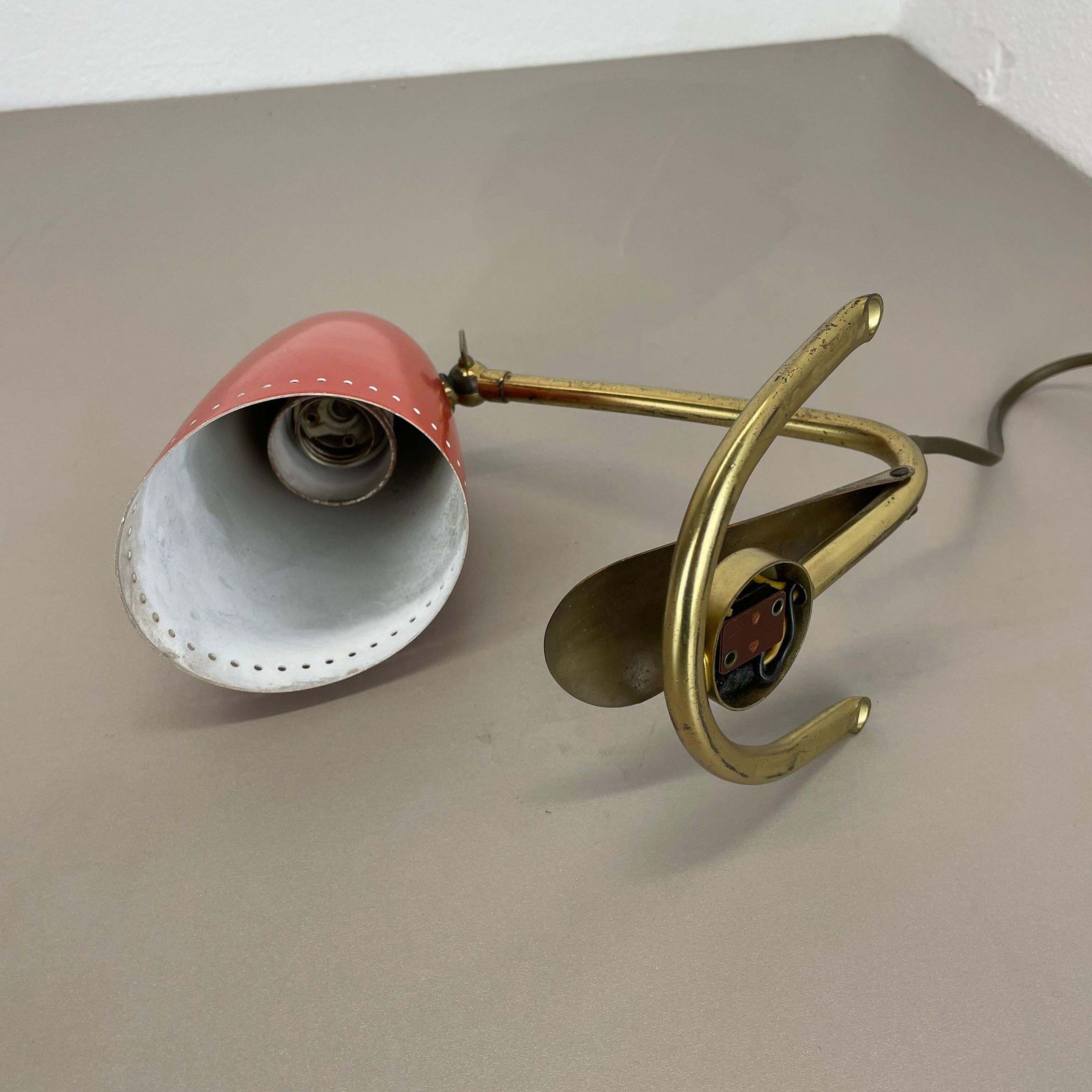 693.0 Original Hollywood Regency Stilnovo Style Brass Sputnik Table Light, Italy 1950s photo