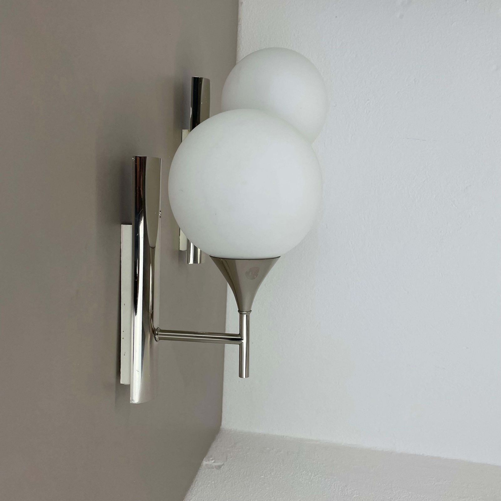 Set Of 2 Chrome Tube "Ball" Wall Lights By Gaetano Sciolari Attrib. Italy 1970s photo furniture