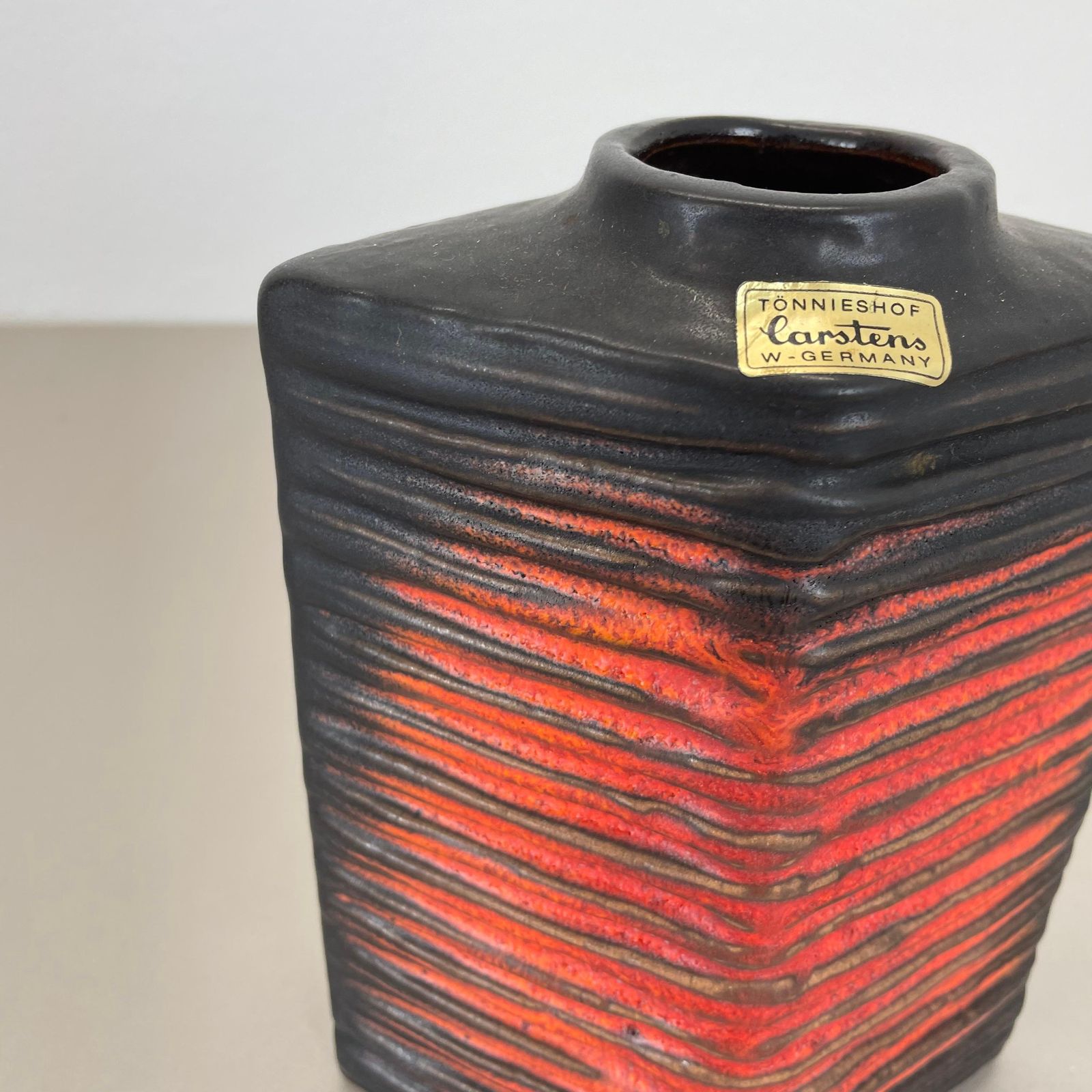 Large 20cm Ceramic Brutalist Vase Fat Lava Carstens Tönnieshof, Germany, 1970s photo vinterior