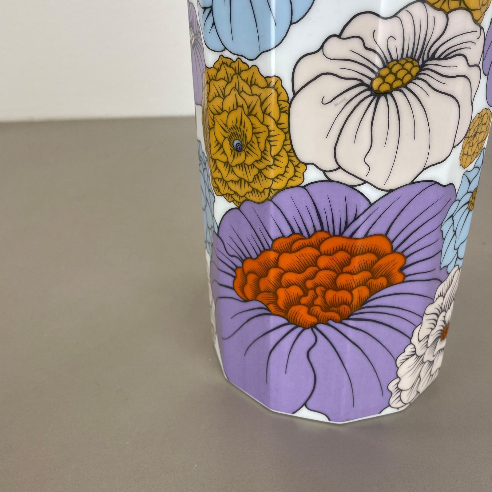 photo furniture Xl 35cm Colorful "Flower" Vase By Tapio Wirkkala For Rosenthal, Germany, 1970s