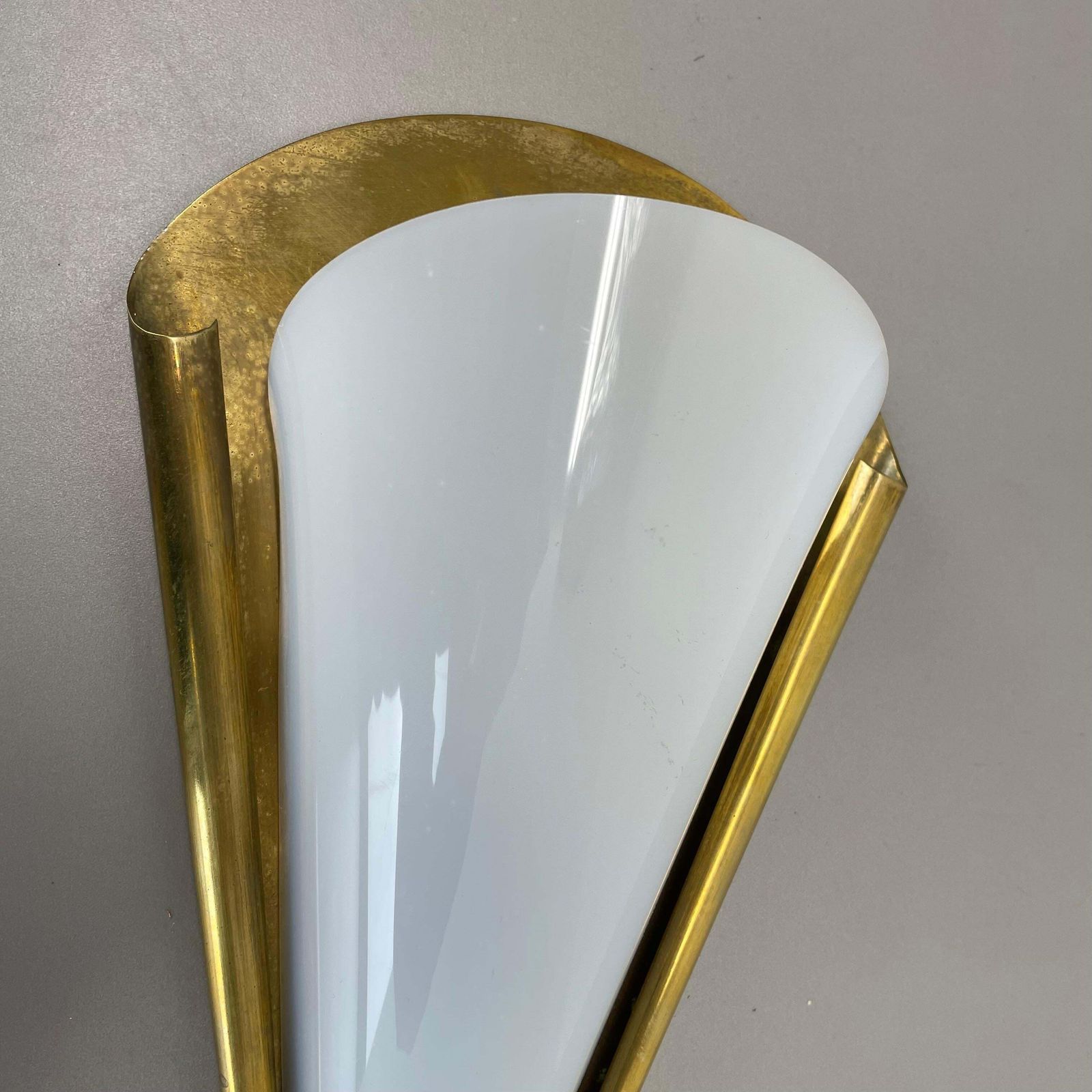 Rare Minimalist Brass And Plexiglass Stilnovo Style Wall Light, Italy 1950s photo for sale