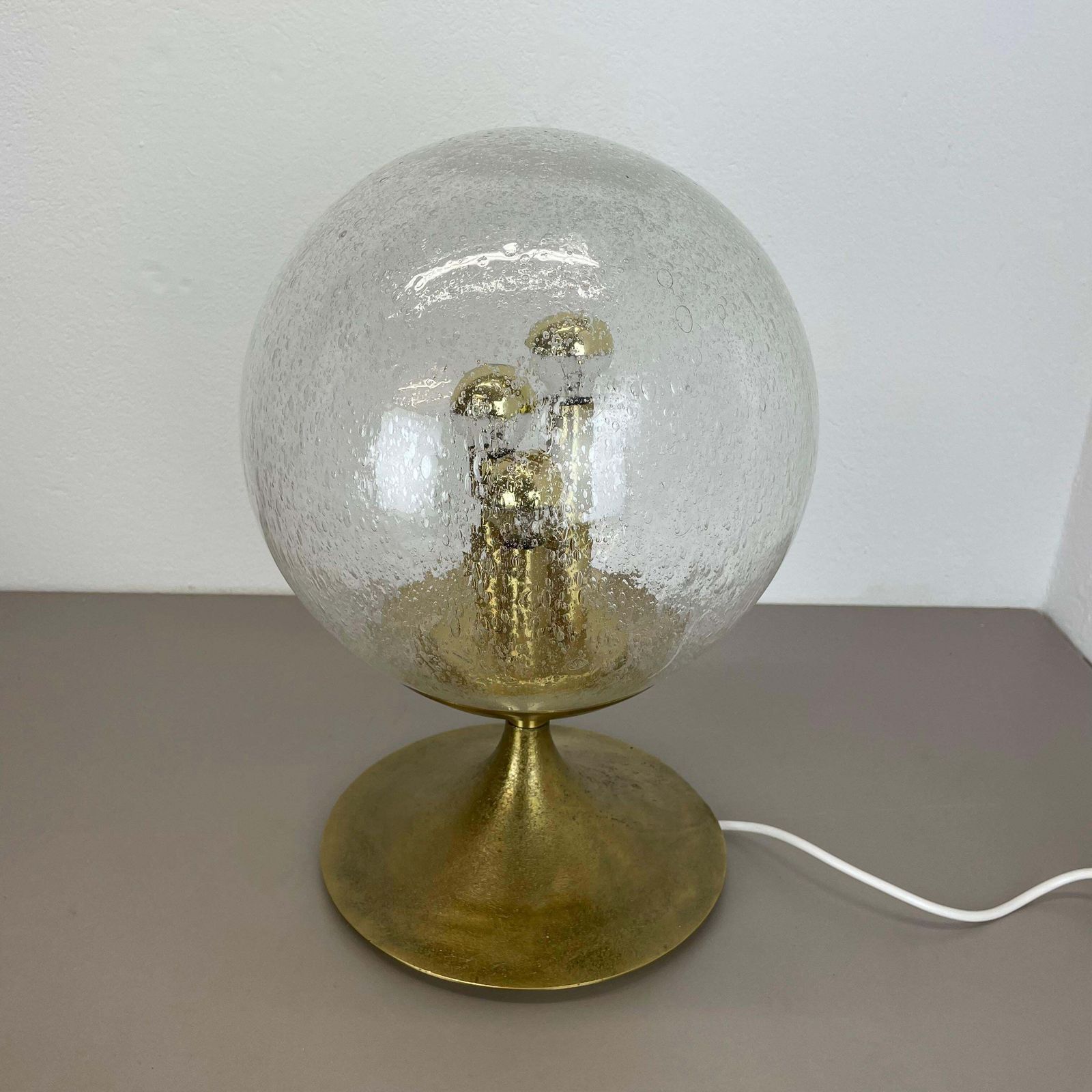 Huge 44cm Hollywood Regency Stilnovo Style Brass Ball Table Light, Italy 1970s photo furniture