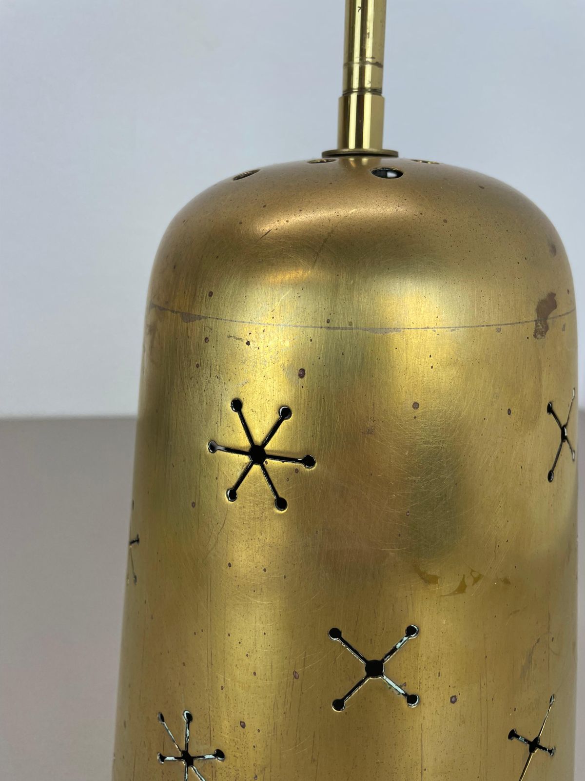 photo vintage Unique  Midcentury Stilnovo Style Brass And Metal Tube Hanging Light, Italy 1950