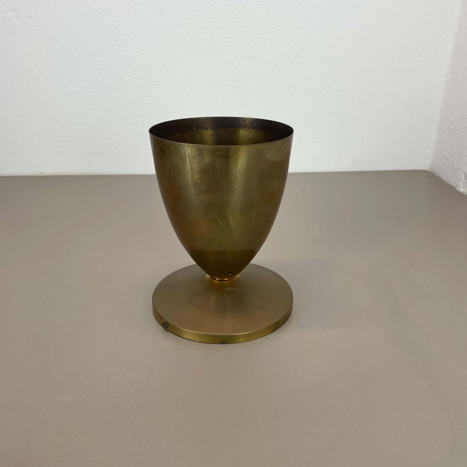 708.0 Unique Brass Spot Gino Sarfatti Style Ceiling Light Flushmount Italy 1950s photo