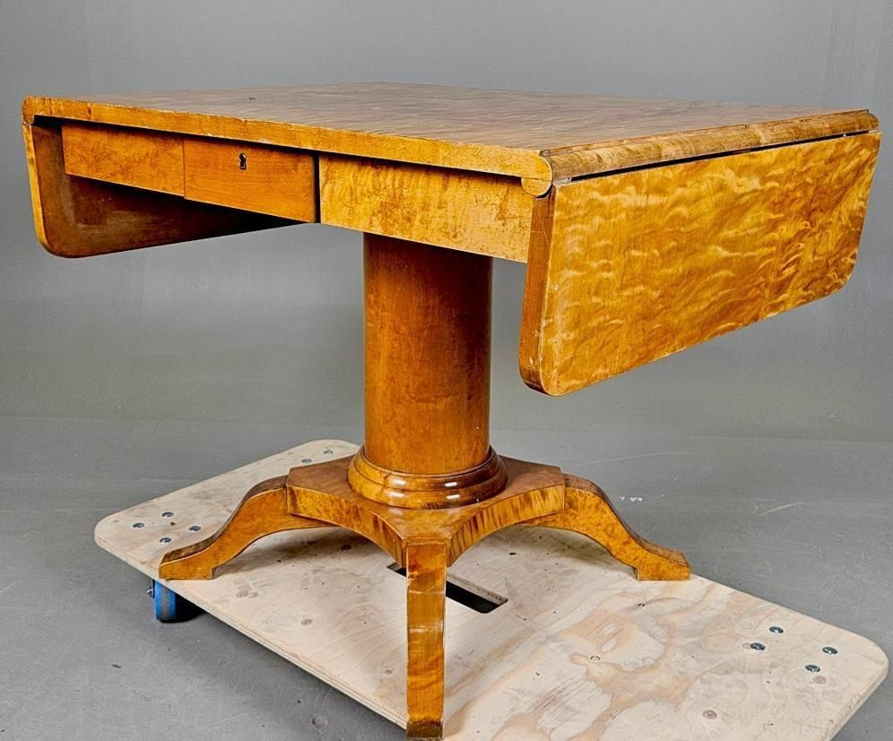 Swedish Biedermeier Drop Leaf Pedestal Table Golden Birch 142cm photo 2000.0