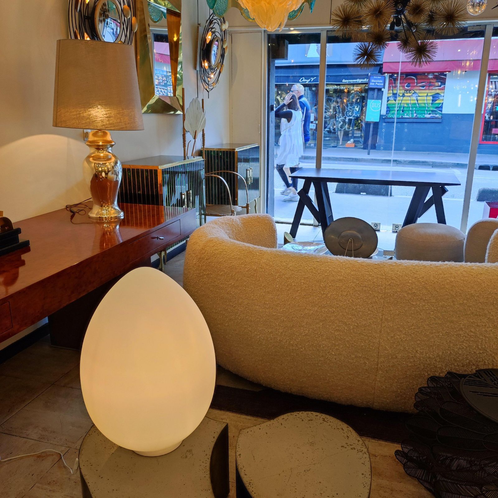 photo furniture "Egg" Table Lamp In The Taste Of Uovo Lamp By Ben Swildens
