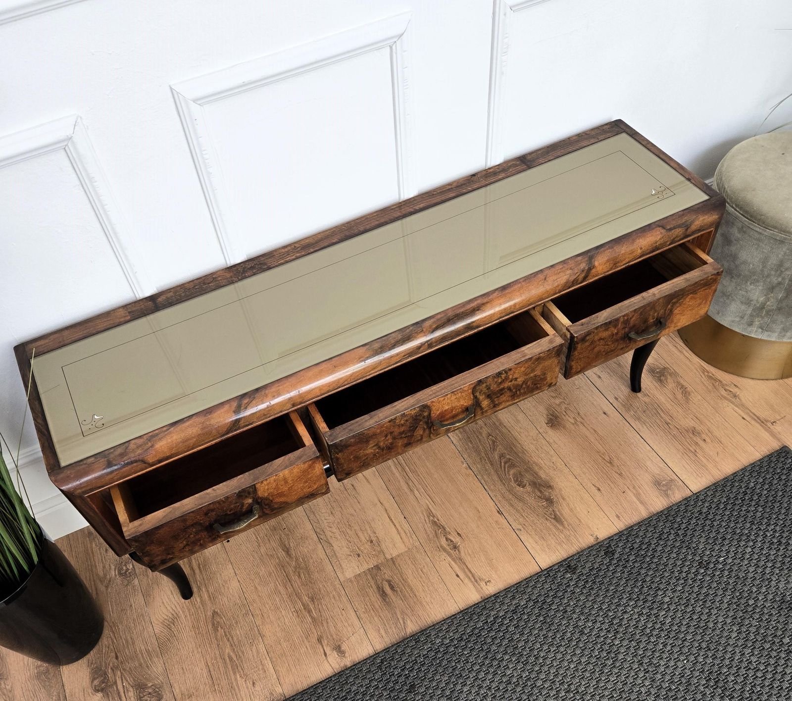 1950s Art Deco Mid Century Regency Italian Burl And Brass Low Consolle Sidetable photo buy