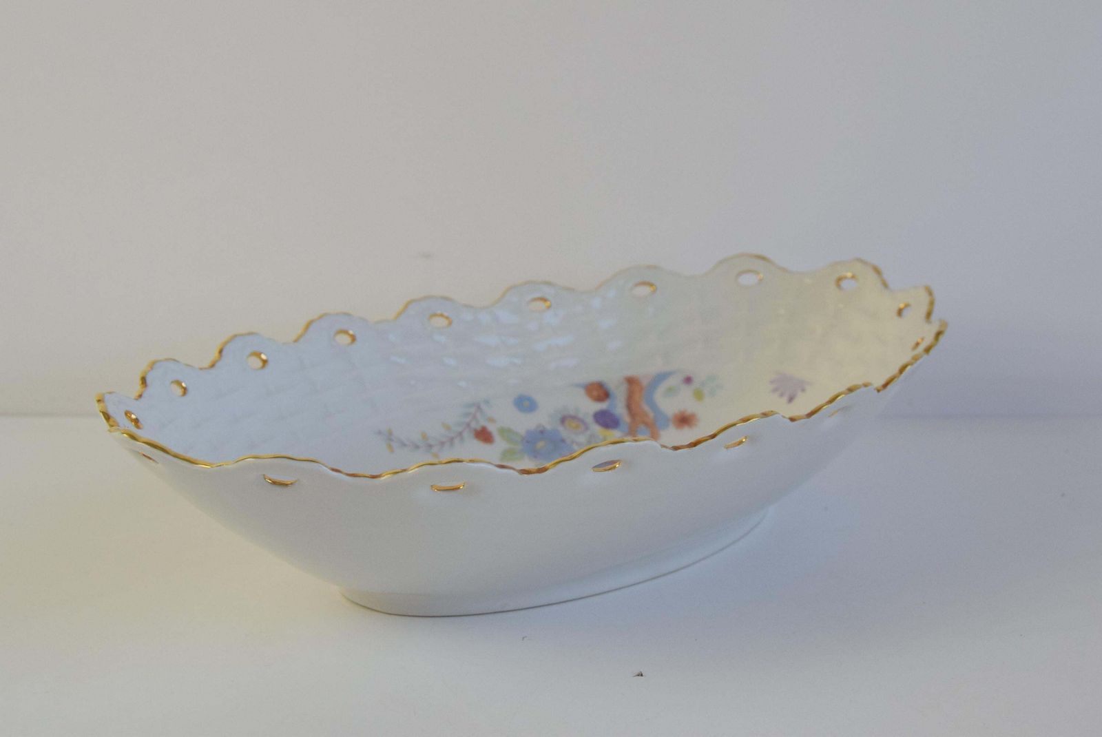 Pirken Hammer Porcelain Basket And Bowl Set With Gold Trim photo Home Decor