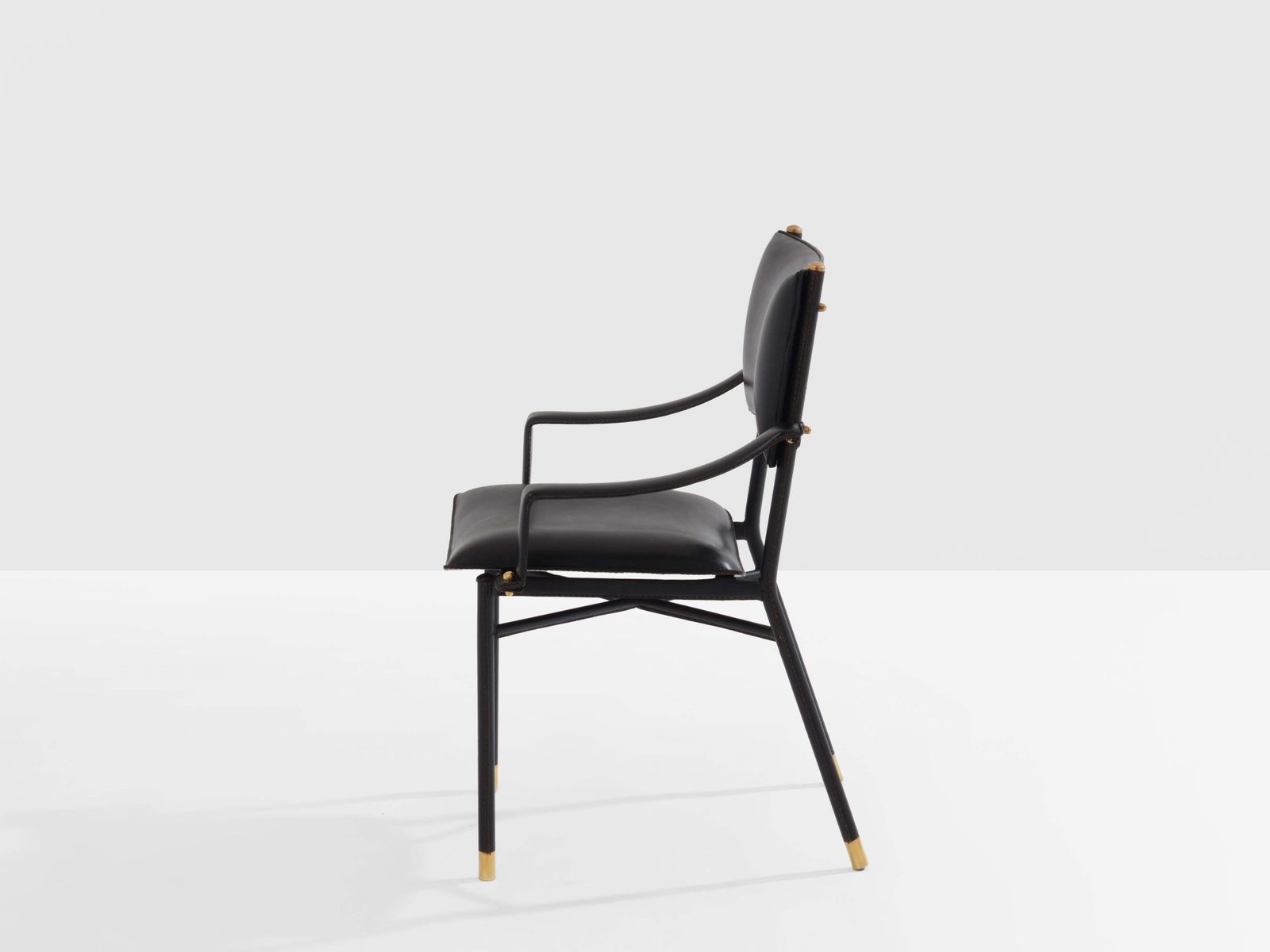Fauteuil de bureau Jacques Adnet en cuir sellier laiton, 1950 photo Mobilier