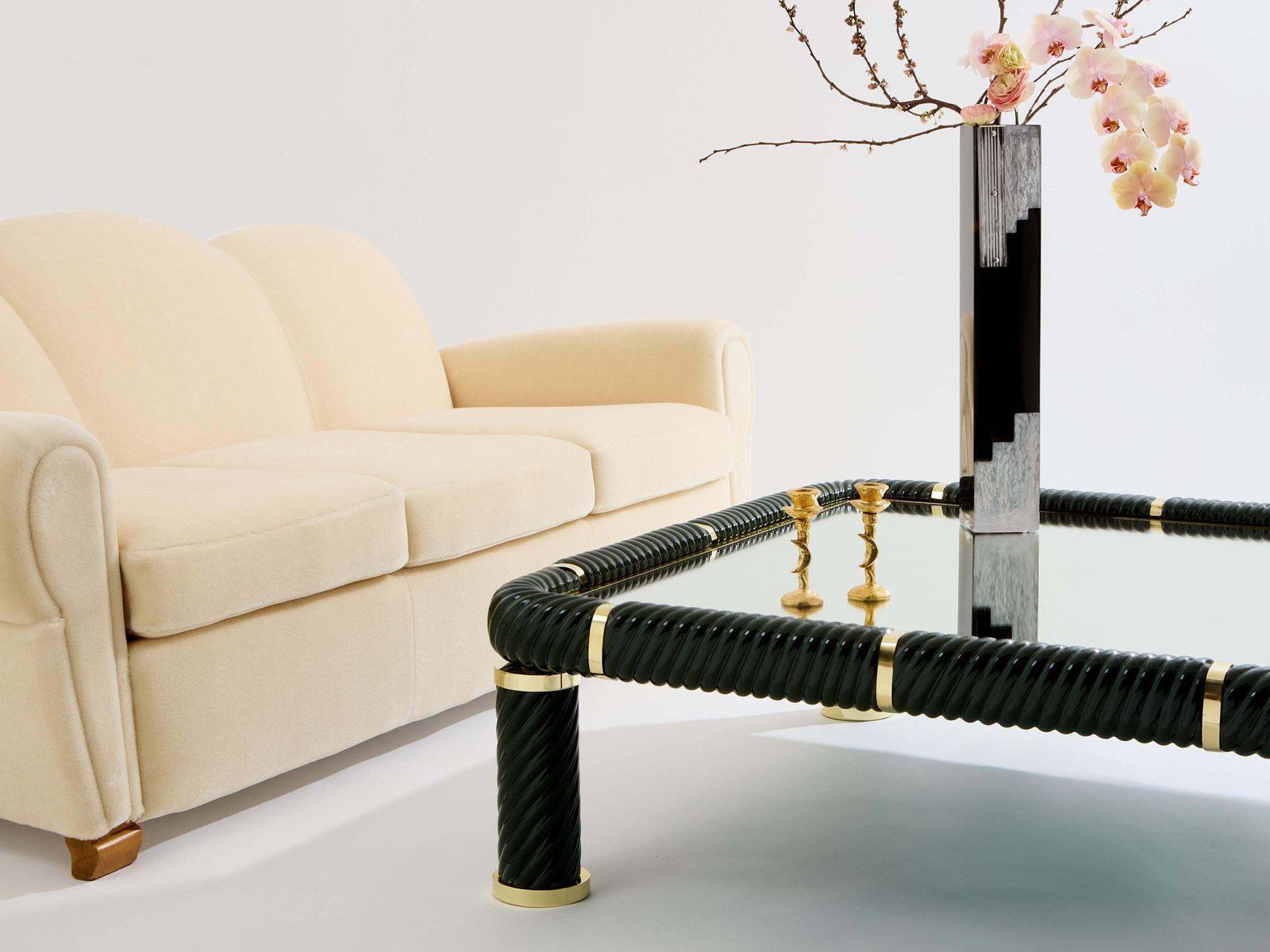 Table basse Tommaso Barbi en céramique vert olive et laiton, années 1970 photo buy