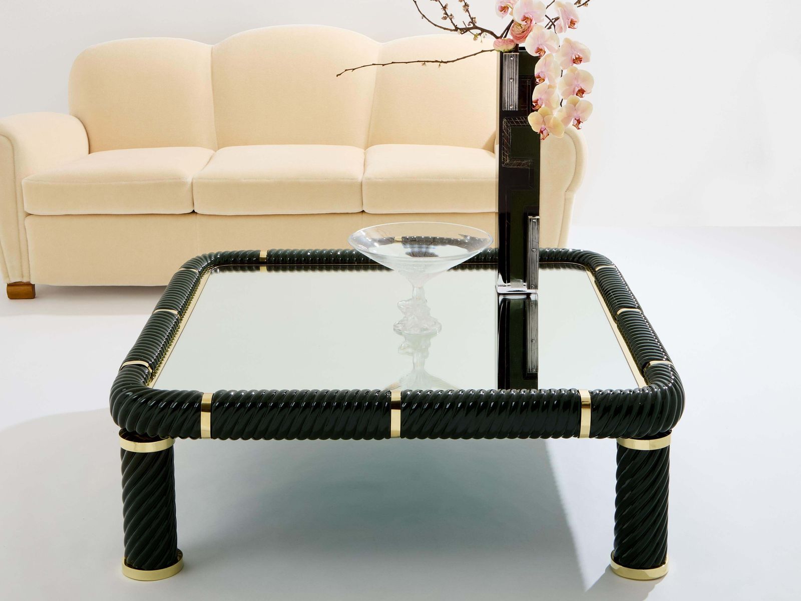 Table basse Tommaso Barbi en céramique vert olive et laiton, années 1970 photo vintage