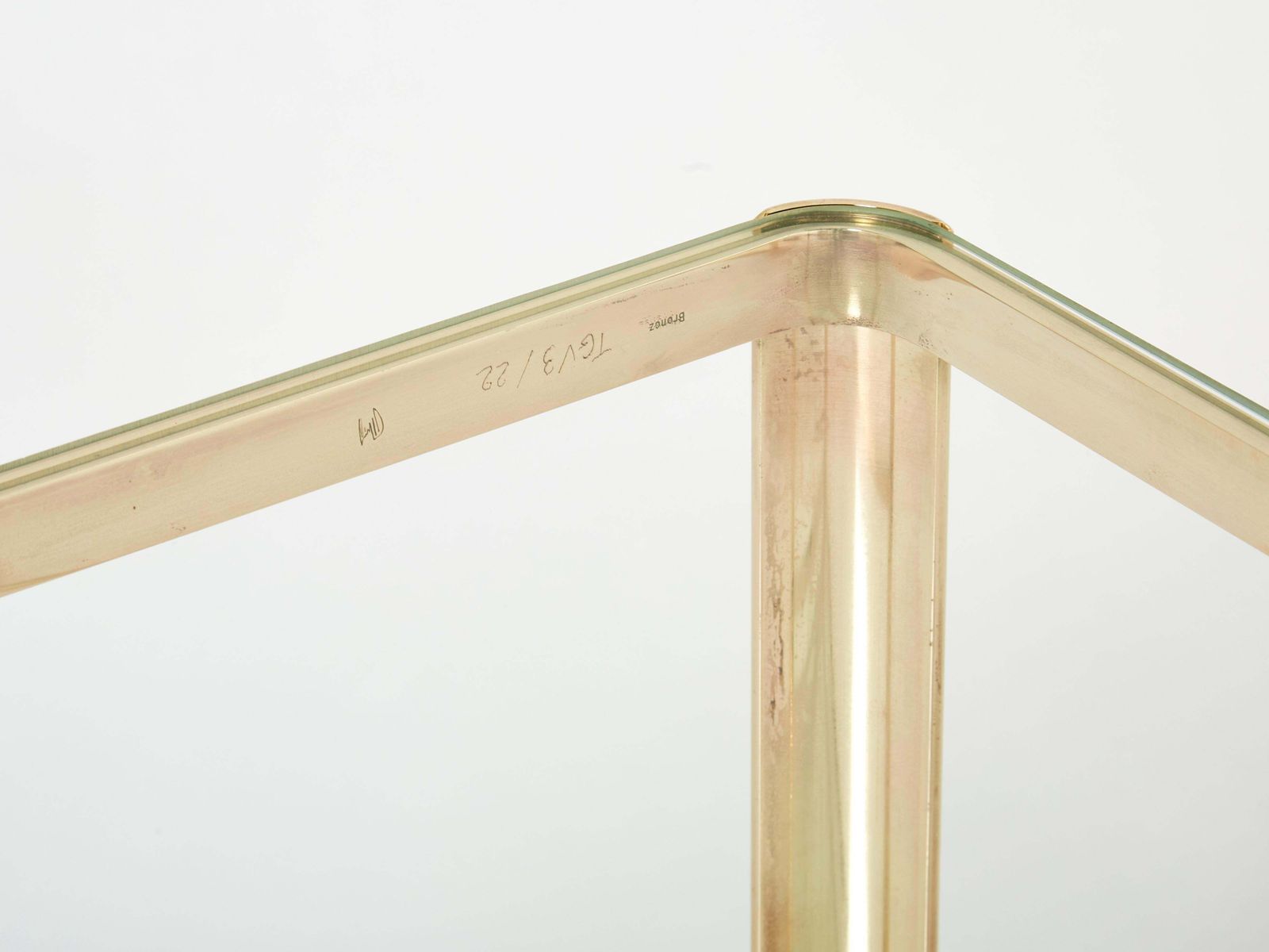Table d'appoint à trois niveaux en bronze, par Jacques Quinet pour Broncz, années 1960 photo vintage