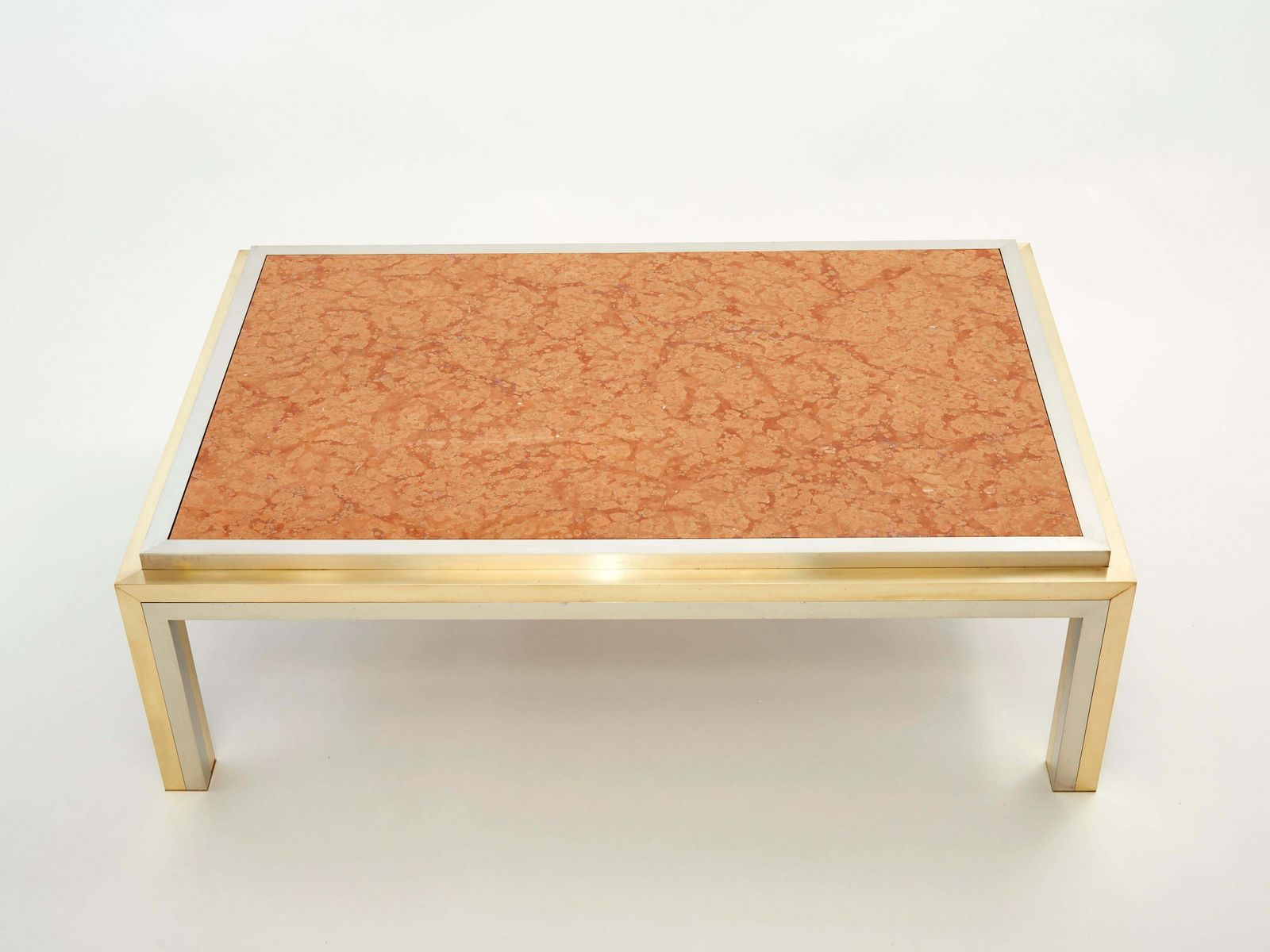 Table basse italienne en marbre rouge, laiton et chrome Romeo Rega, années 1970 photo for sale