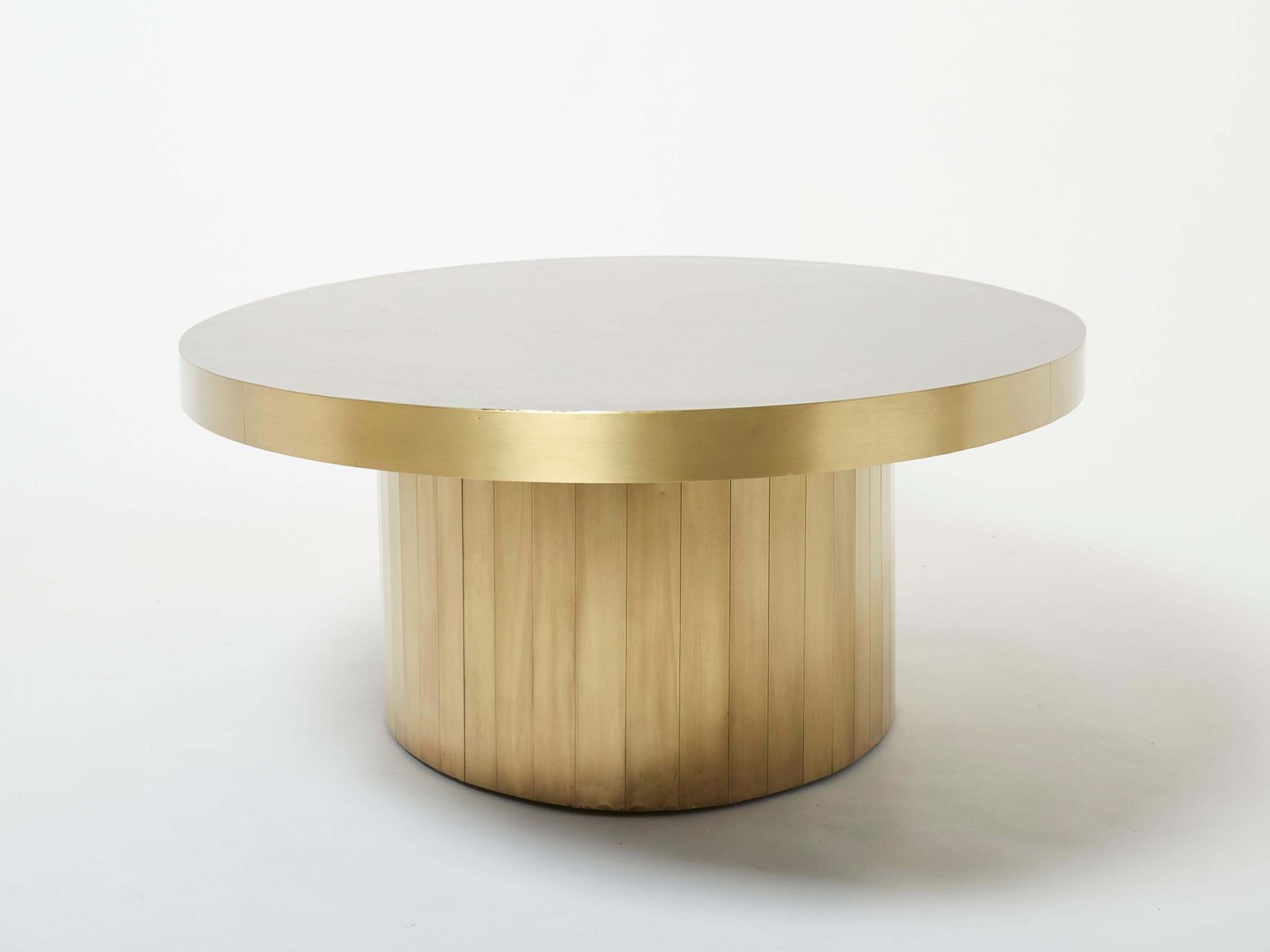 23639.0 Grande table basse ovale en laiton oxydé, par Isabelle et Richard Faure, années 1970 photo