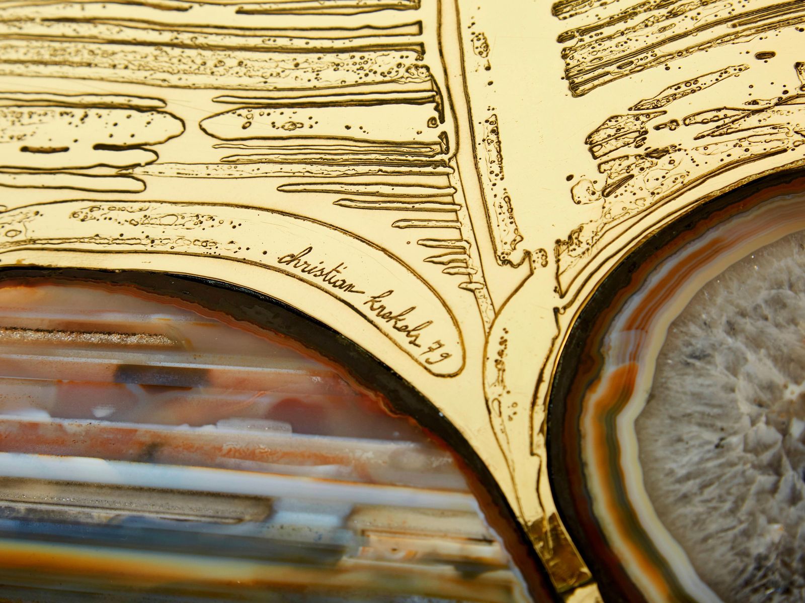 Table basse belge en laiton gravé avec agates, signée Christian Krekels, 1979 photo vintage